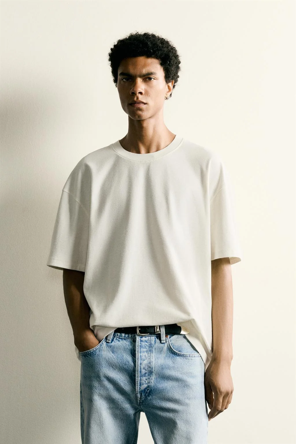RELAXED FIT SEAM DETAIL T-SHIRT