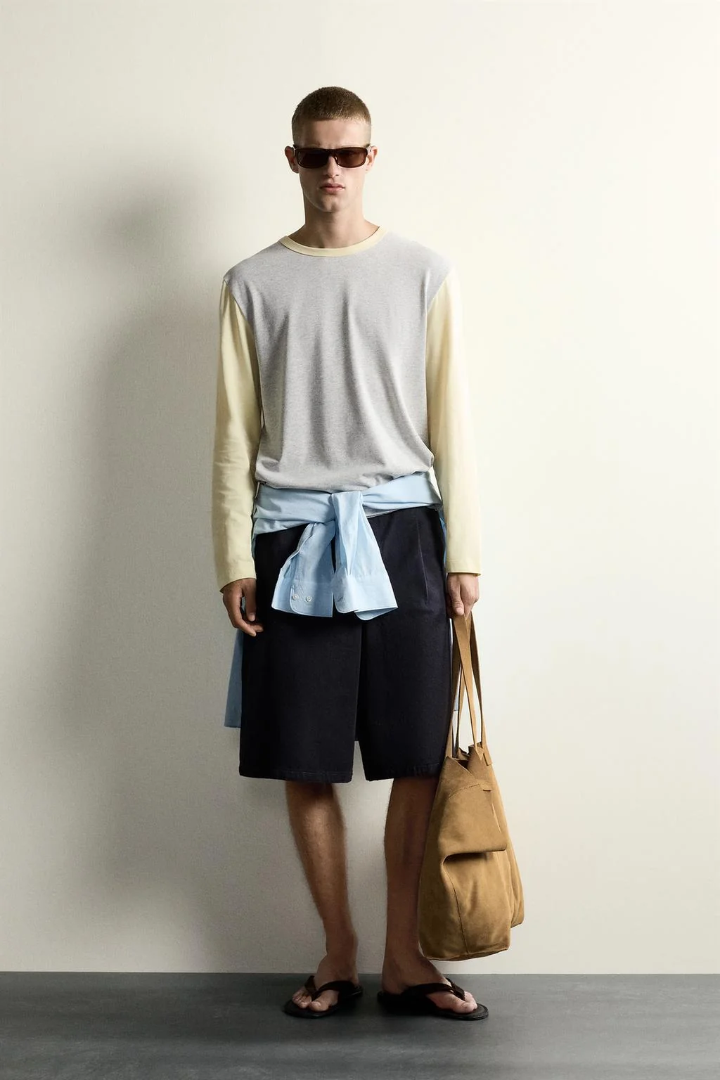 RELAXED FIT COLOUR BLOCK T-SHIRT