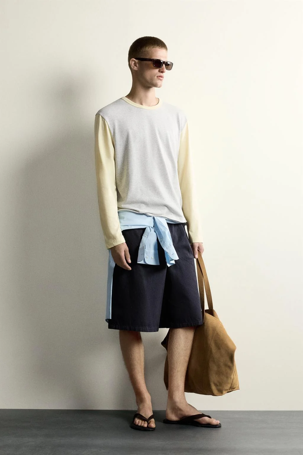 RELAXED FIT COLOUR BLOCK T-SHIRT
