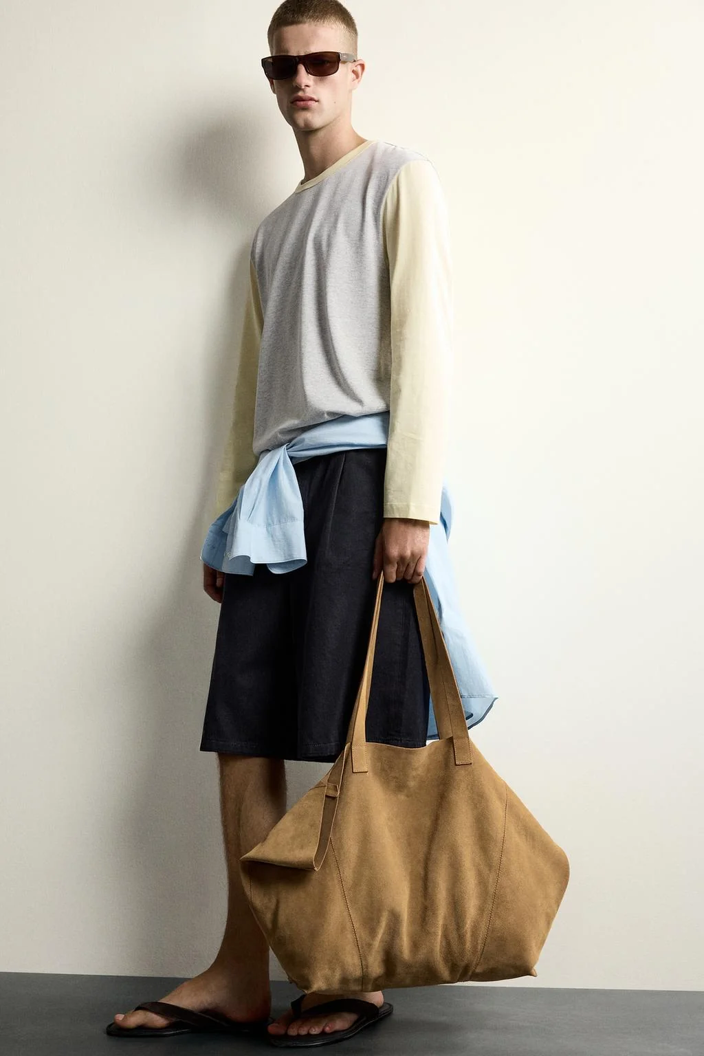 RELAXED FIT COLOUR BLOCK T-SHIRT