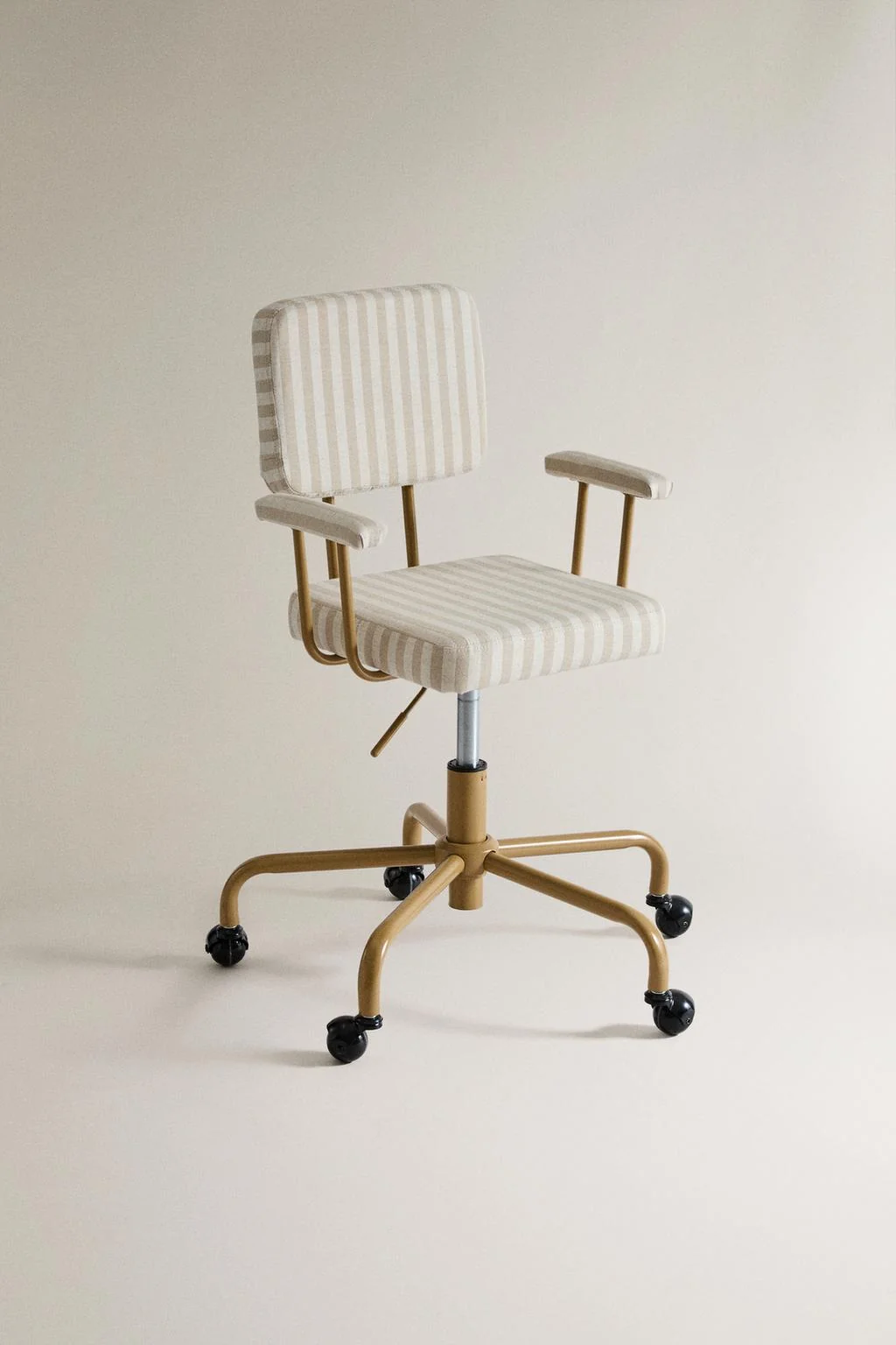 Детское металлическое офисное кресло на колёсиках