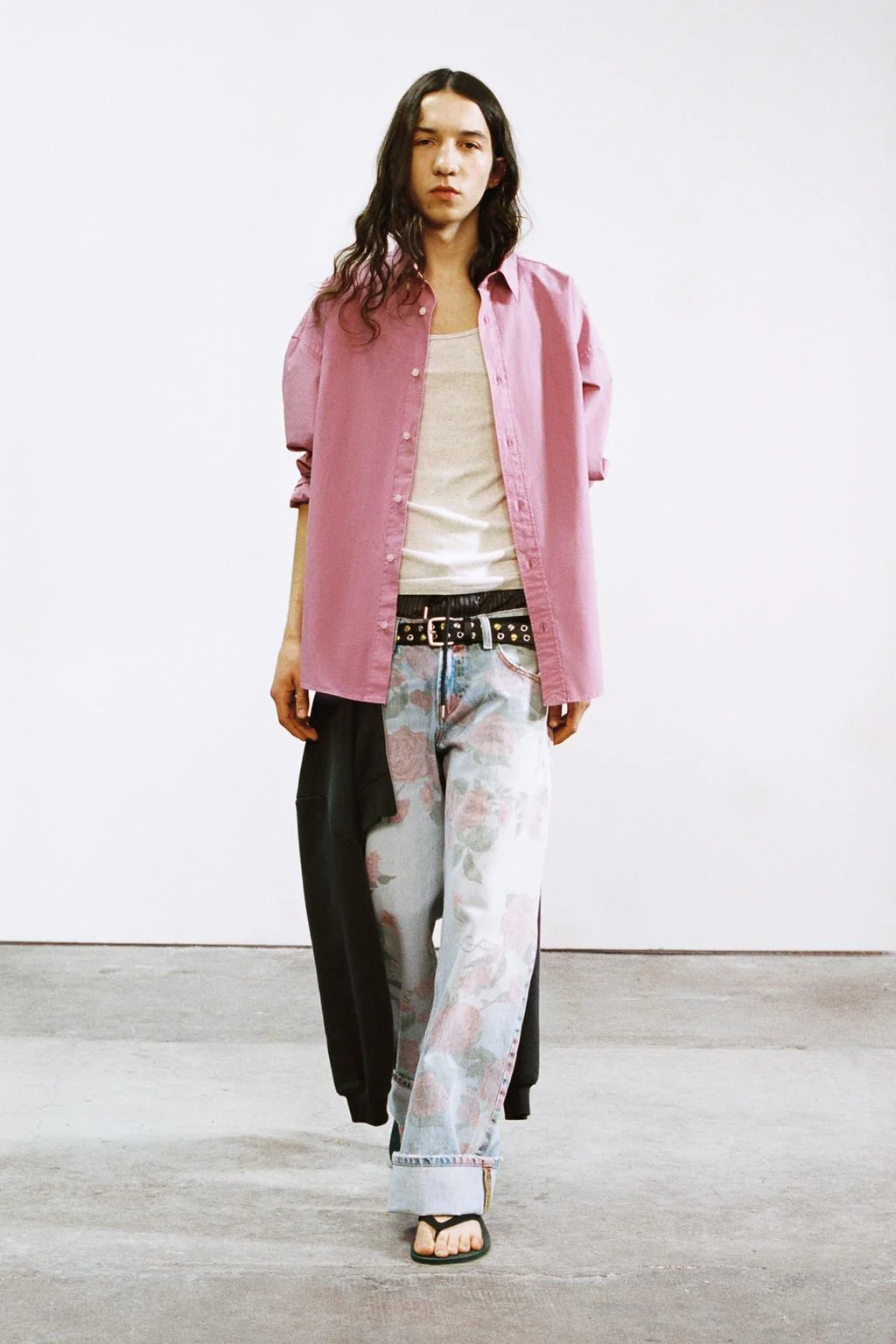 TRF Свободные джинсы с низкой посадкой с принтом