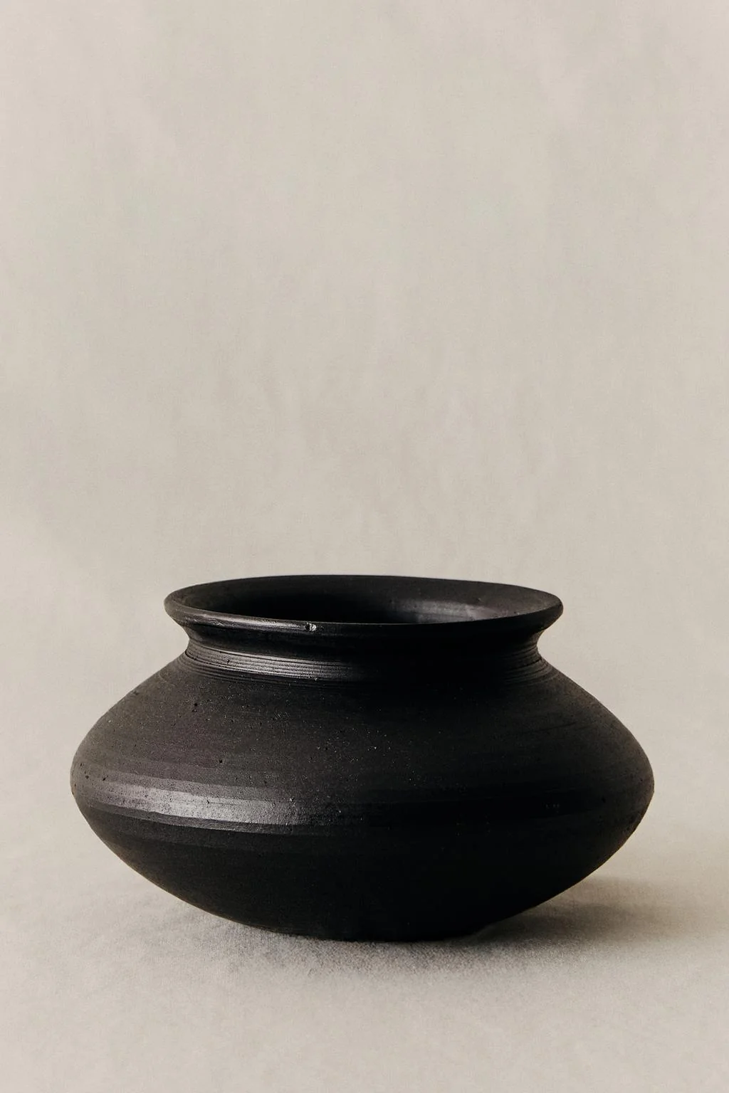 OVAL DECORATIVE VASE