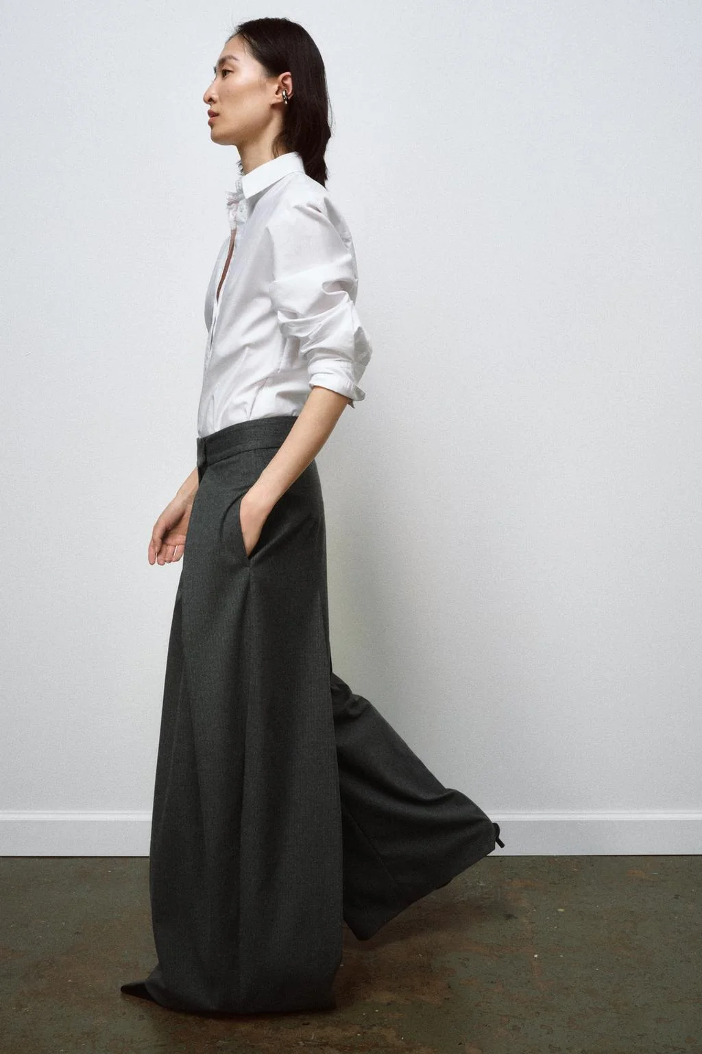 Брюки с широкими штанинами в полоску с выточками из коллекции ZW