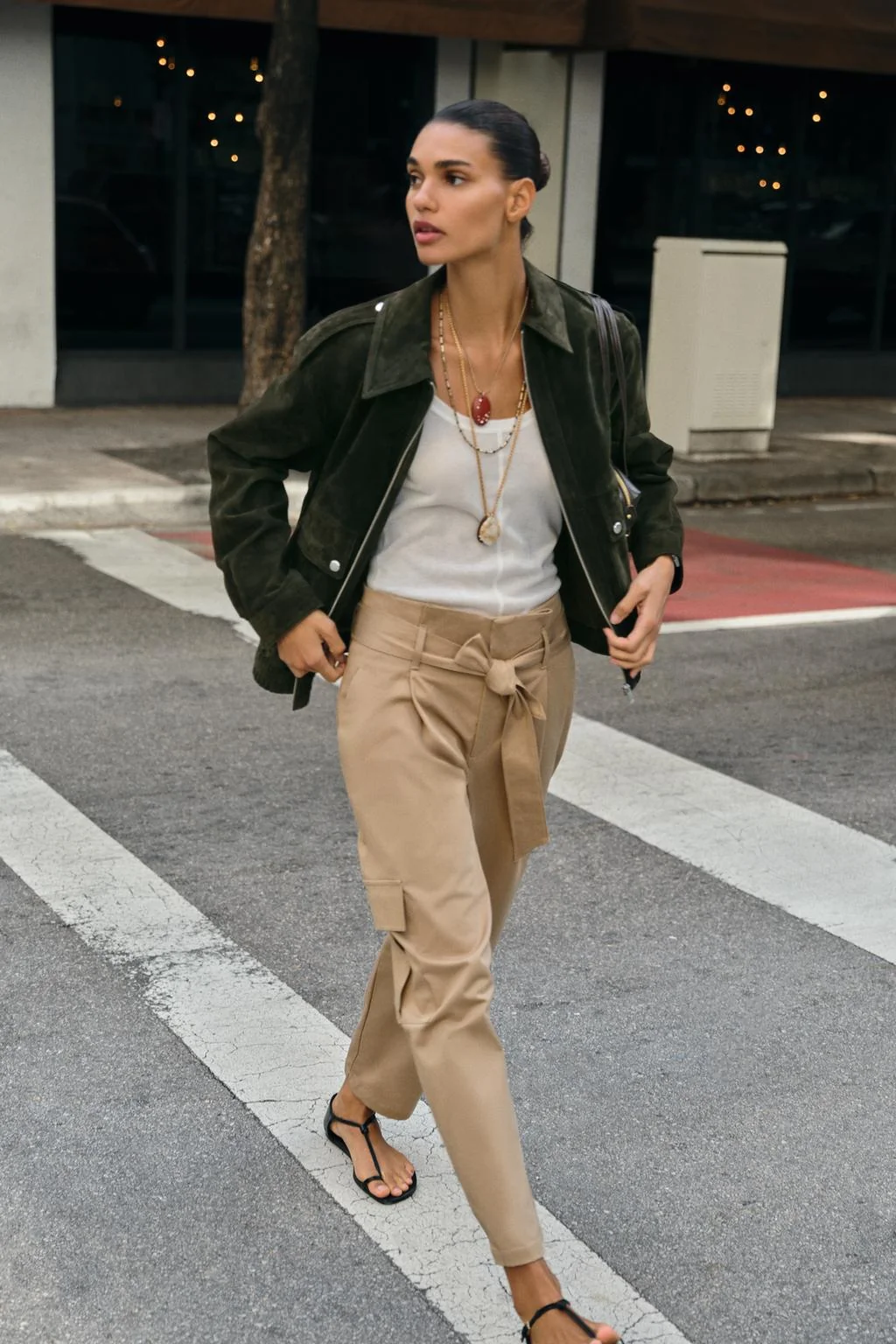 Брюки-карго с поясом-бантом