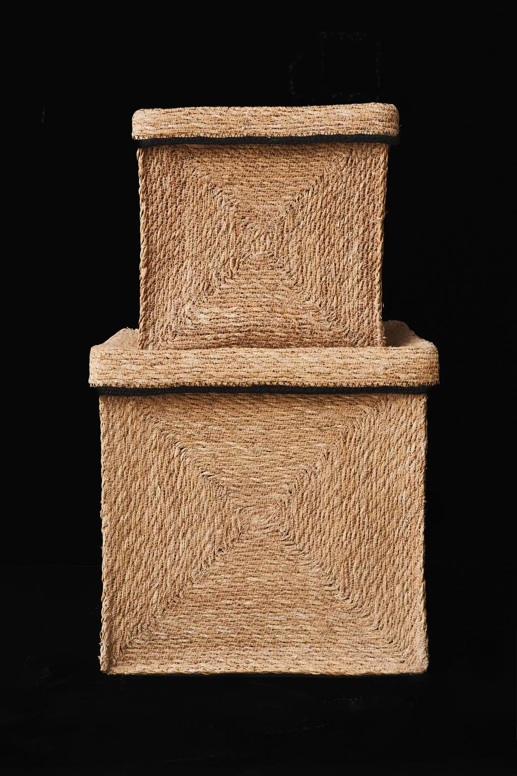 SQUARE HAMPER