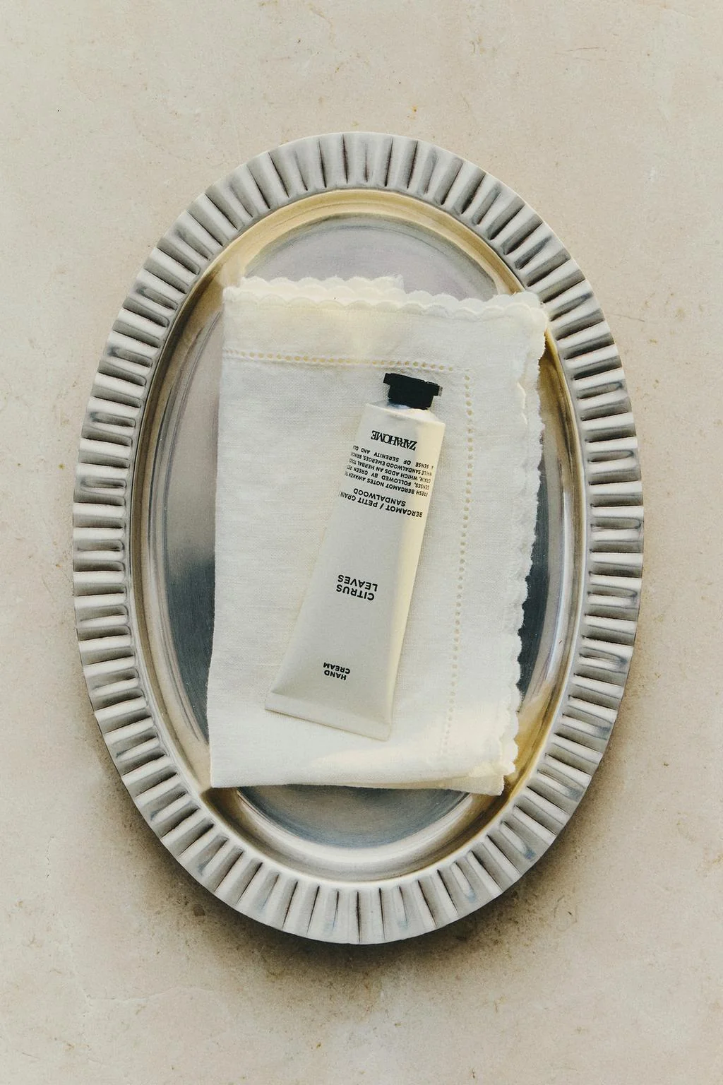 SCALLOPED METAL BATHROOM TRAY