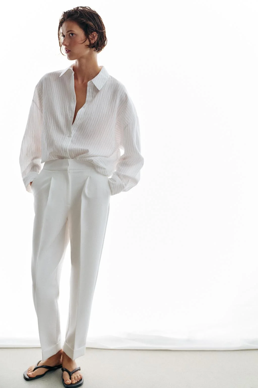 Брюки со складками и подворотом