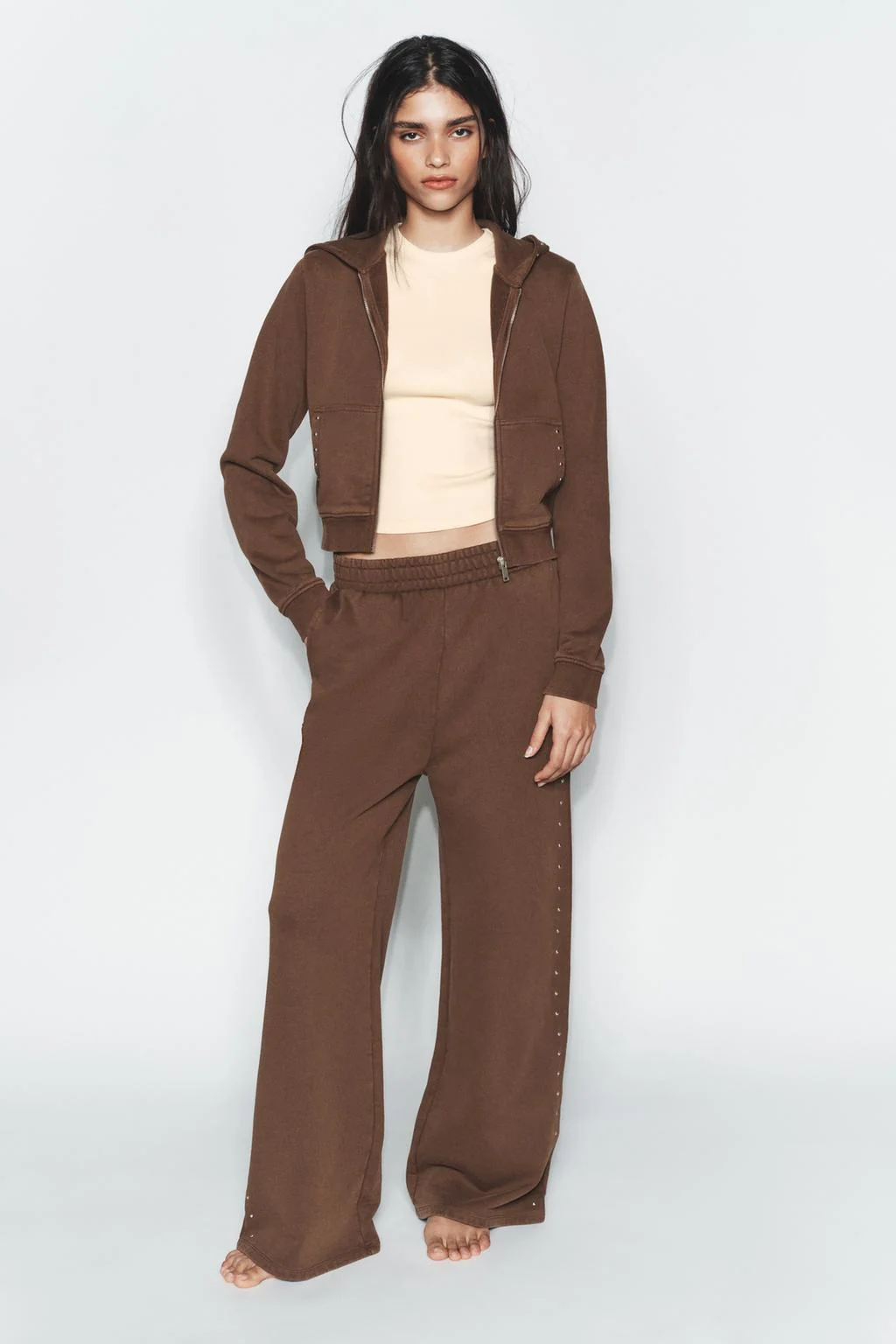 Брюки из флиса с эффектом потёртости и заклёпками — Джоггеры