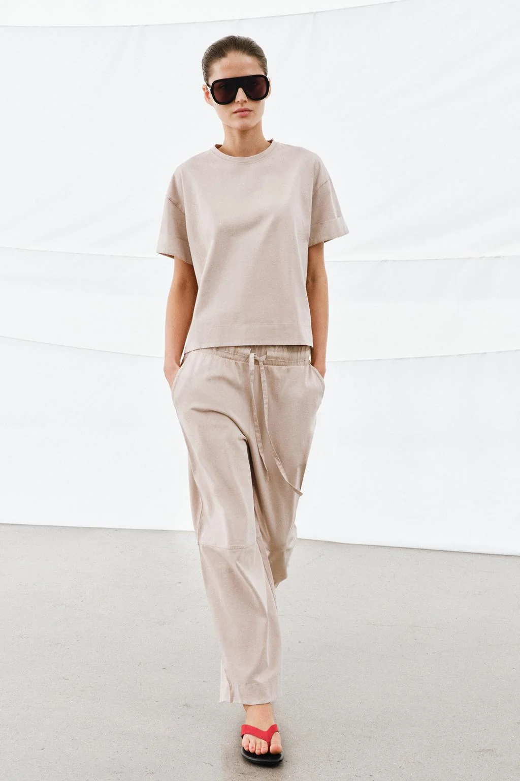 Брюки с широкими штанинами из тяжелого хлопка