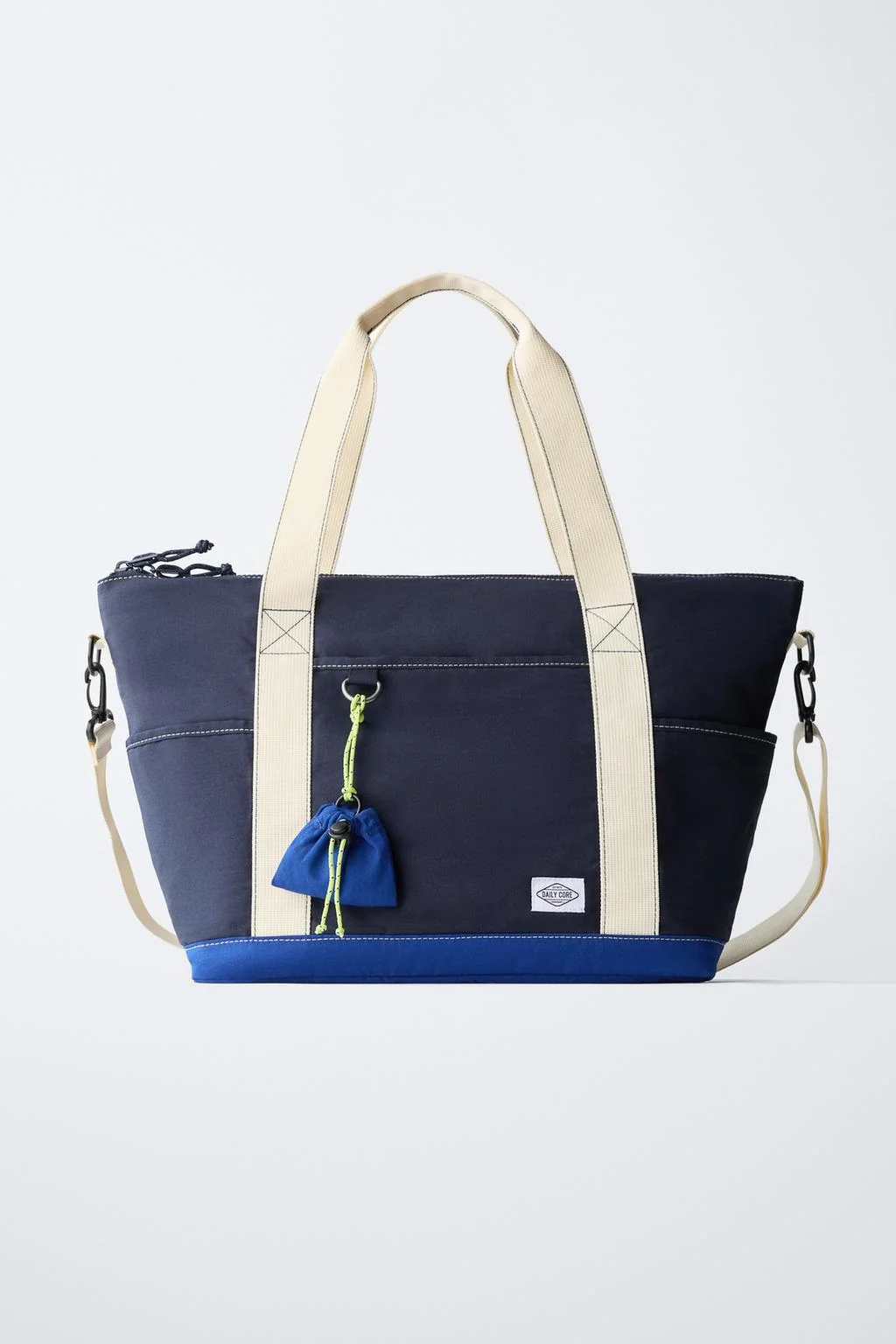 CONTRAST BOWLING BAG