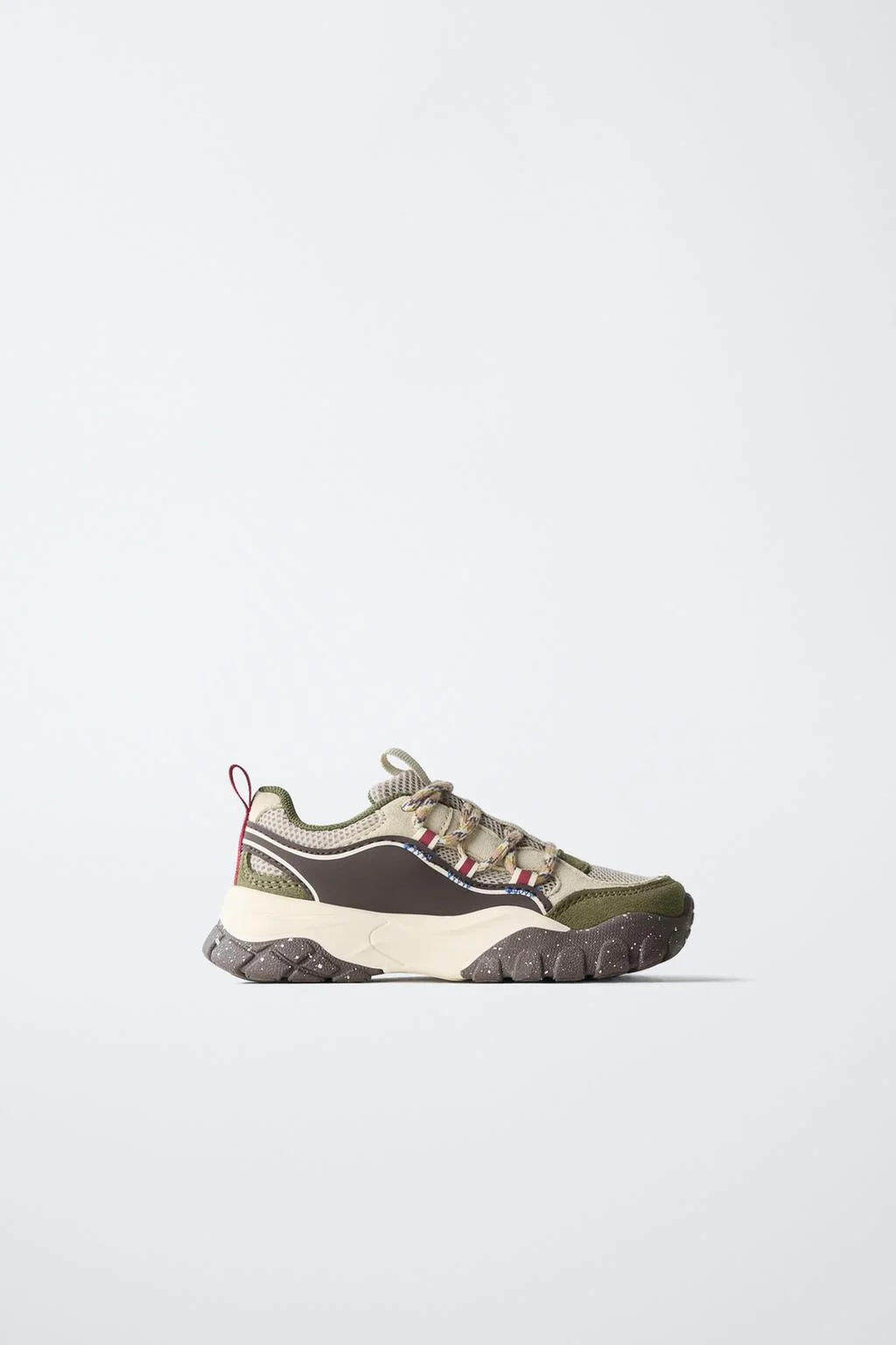 MULTI-PIECE TRAINERS