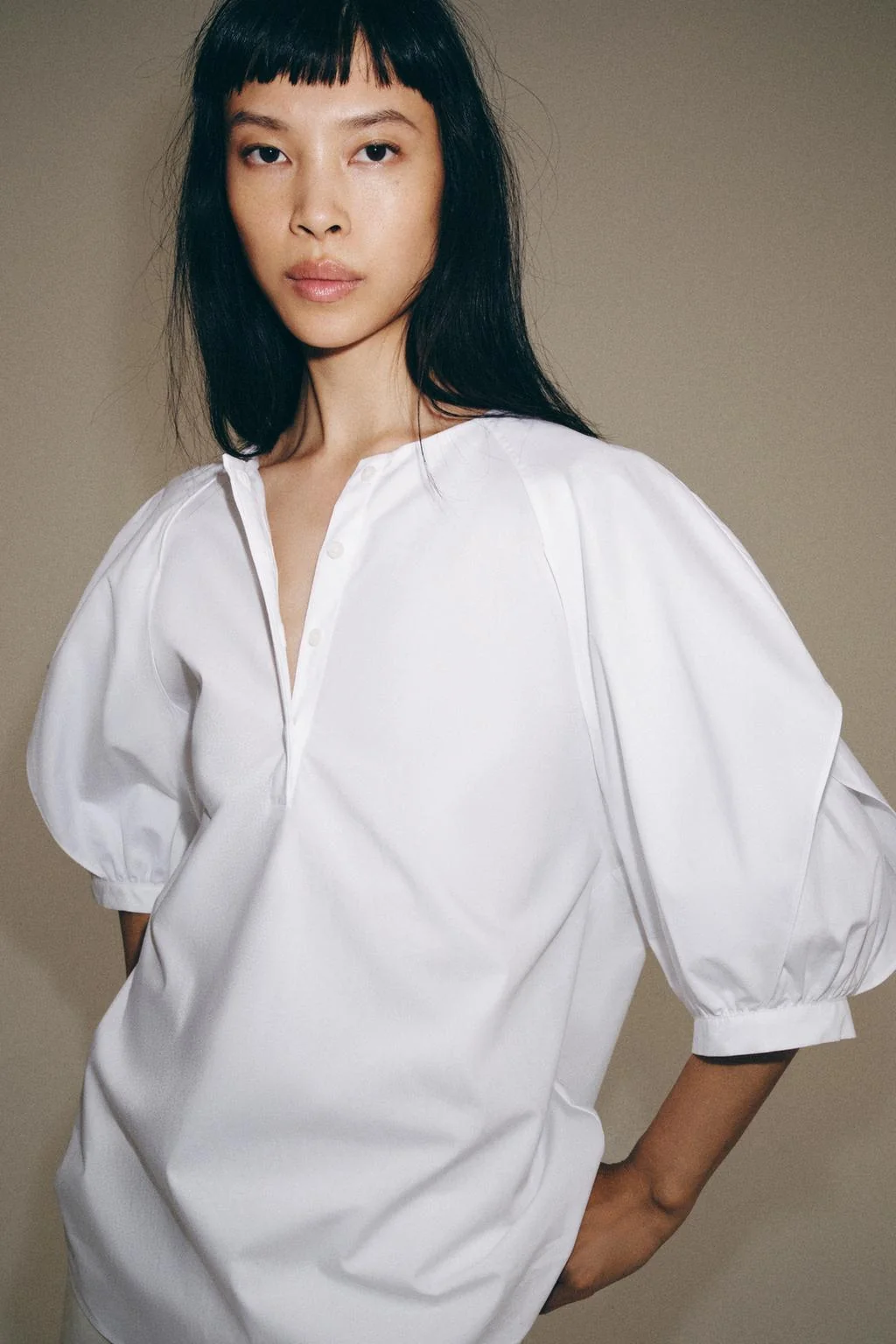 ZW COLLECTION PLEATED SLEEVE SHIRT