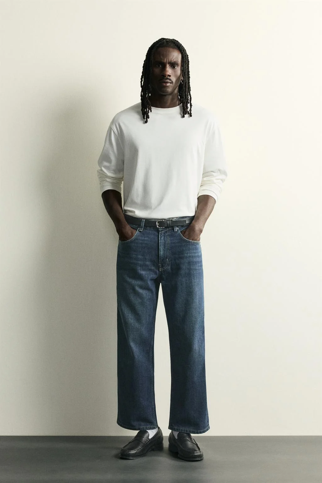 LOOSE-FIT CROPPED JEANS