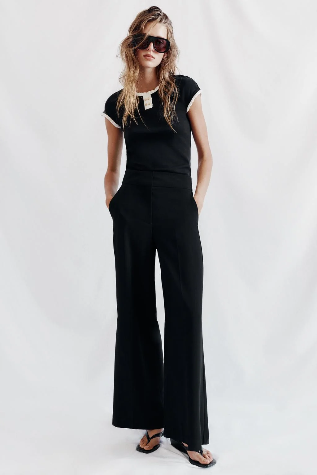 BUTTONED TRIM TOP