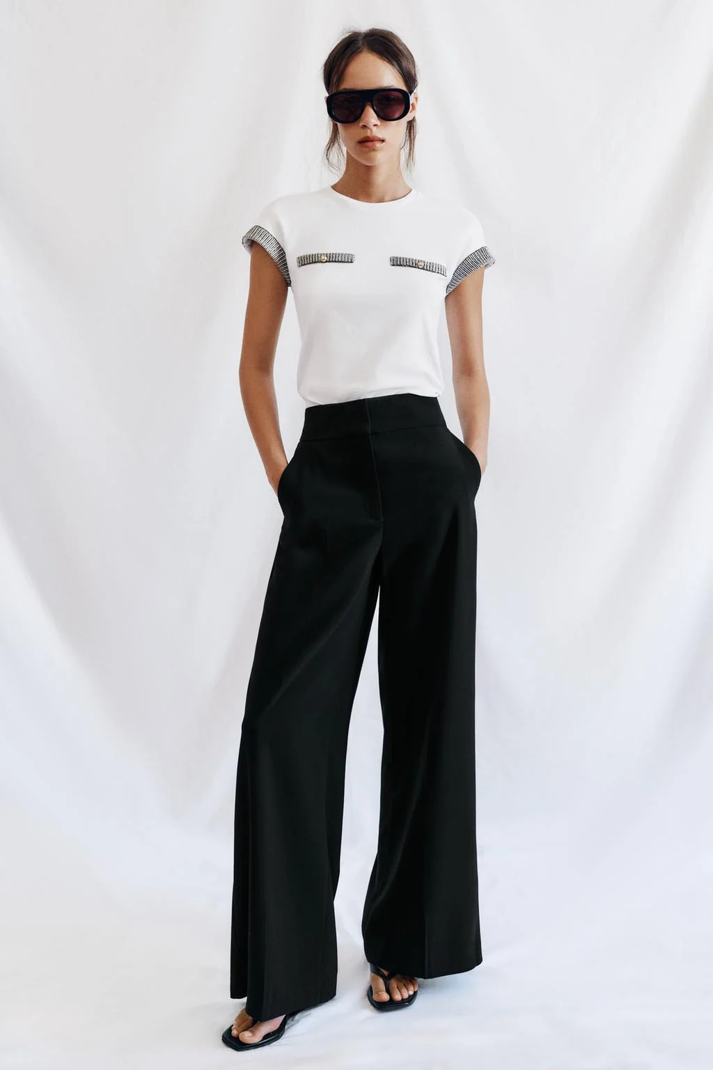 BUTTON TRIM T-SHIRT
