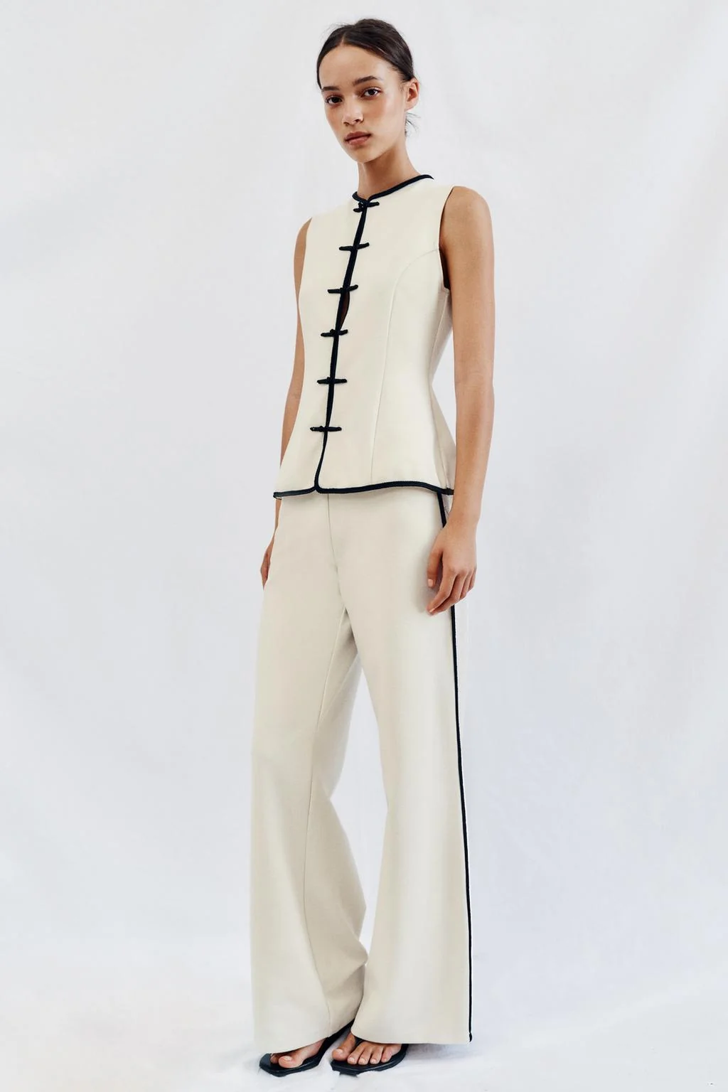 WIDE-LEG TROUSERS WITH TRIM