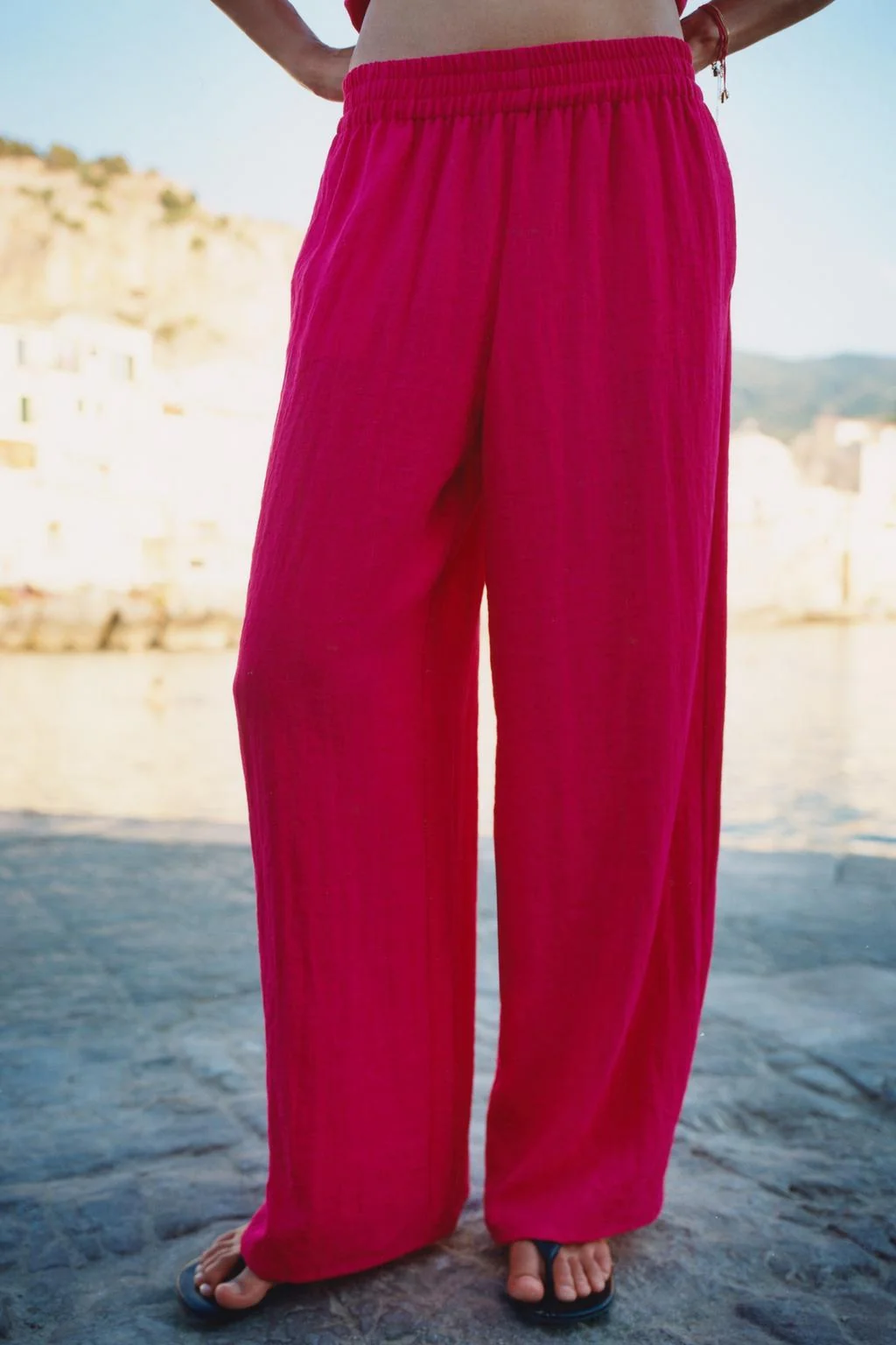 ELASTIC WAIST WIDE-LEG TROUSERS