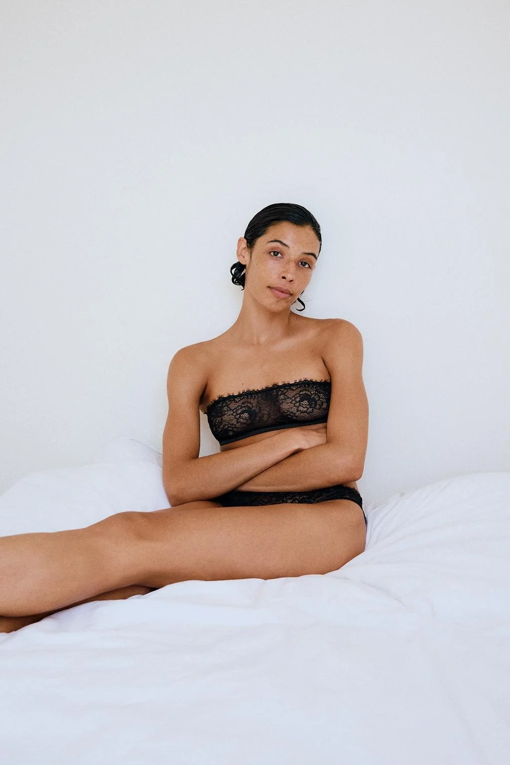 LACE BRIEFS