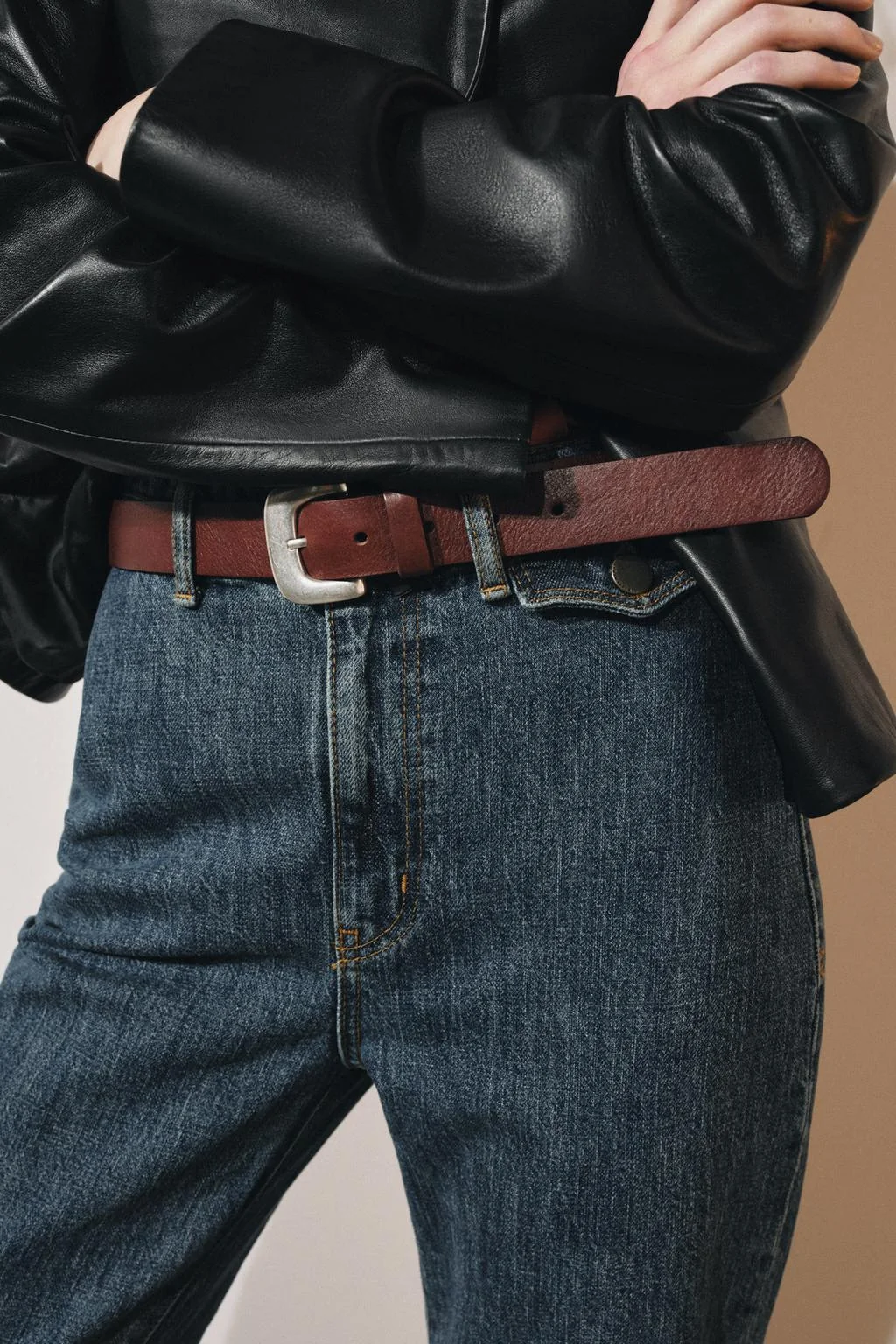 100% LEATHER BELT WITH METAL BUCKLE