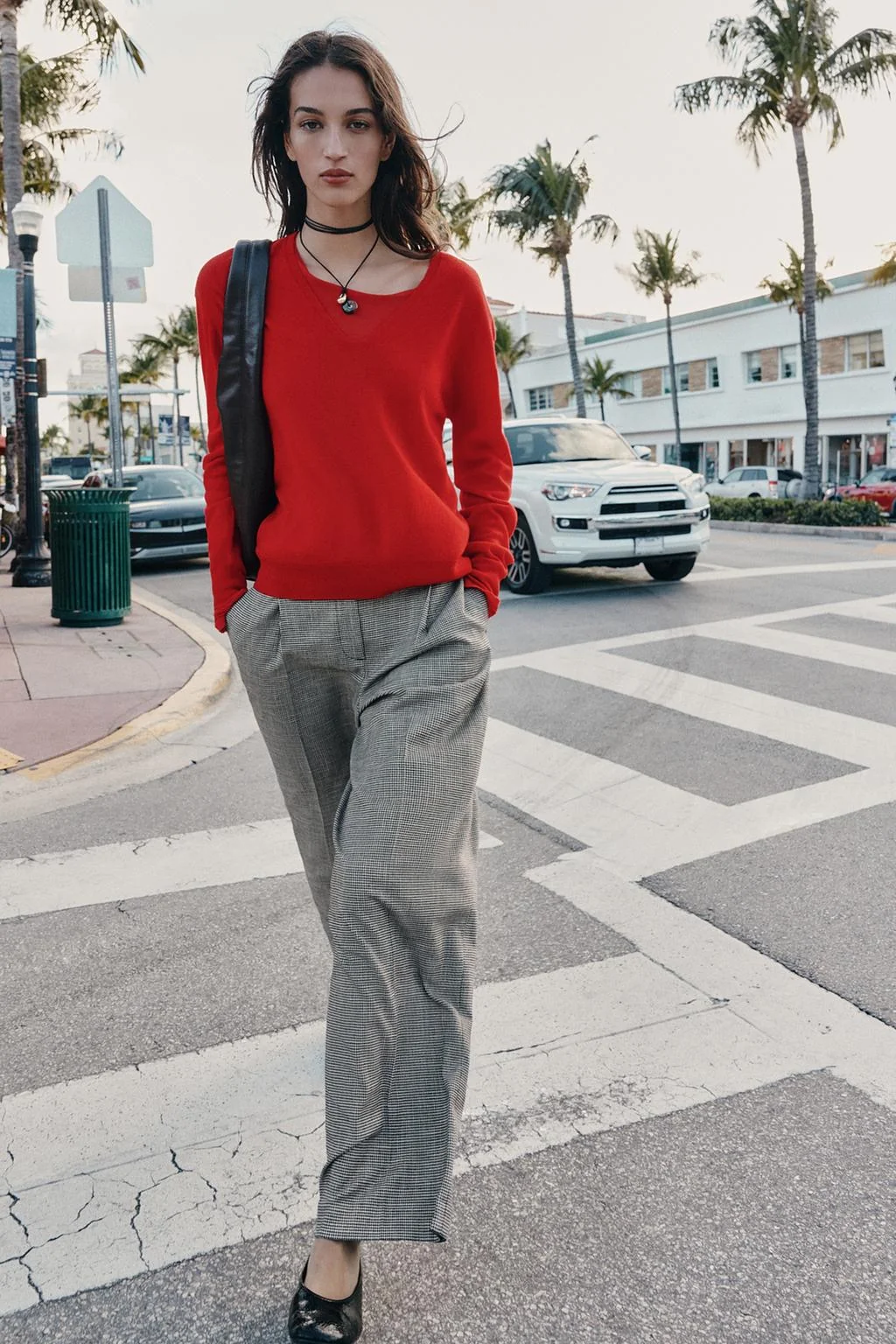 Брюки с широкими штанинами в гусиный лап