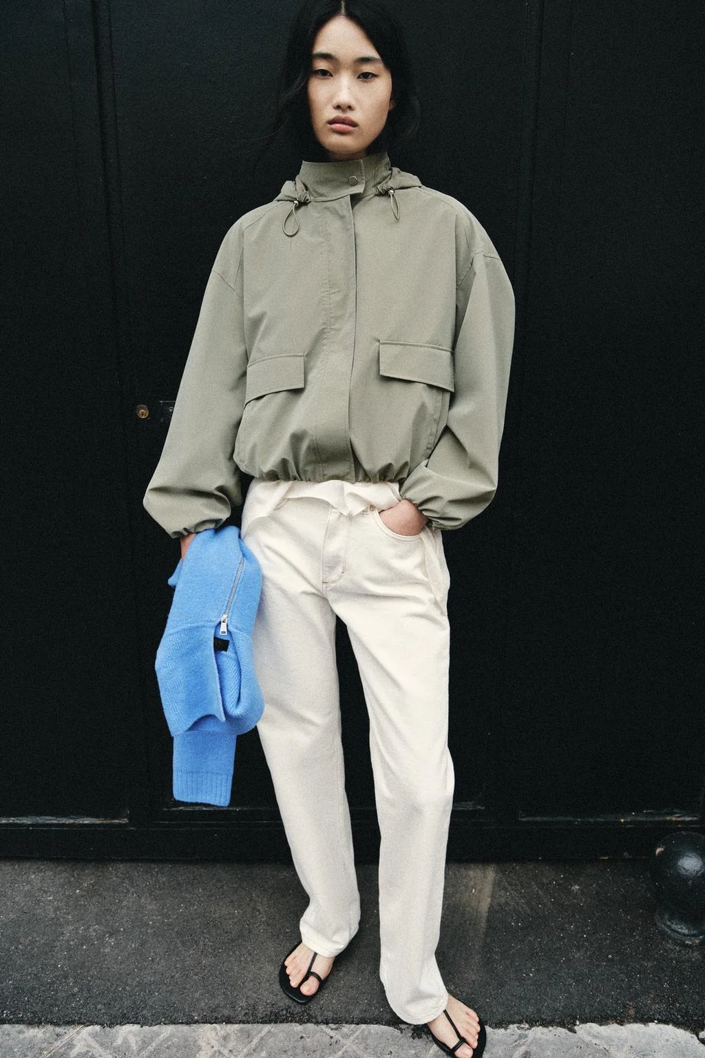 Жакет с капюшоном и покрытием