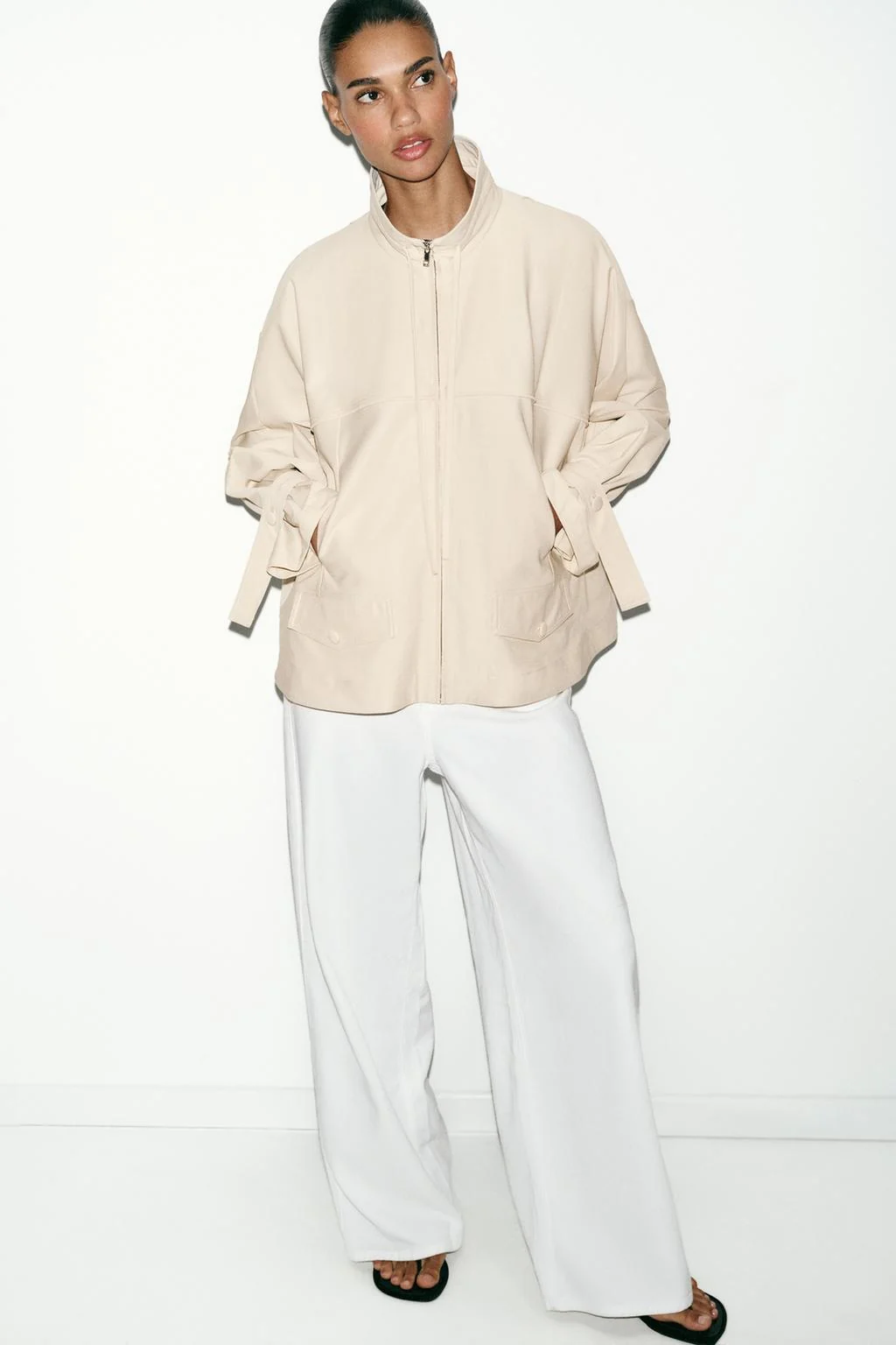 Жидкий жакет с высоким воротником