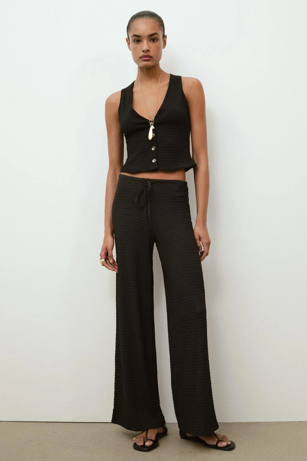 Прямые брюки с текстурой