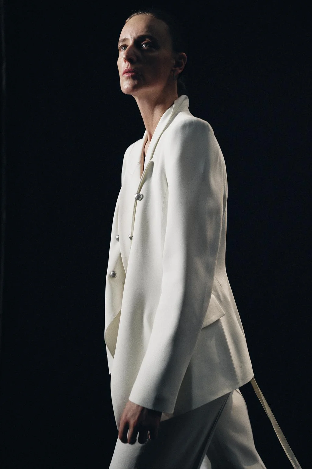 ZW COLLECTION двубортный пиджак с накладными плечами — В ПРОЦЕССЕ