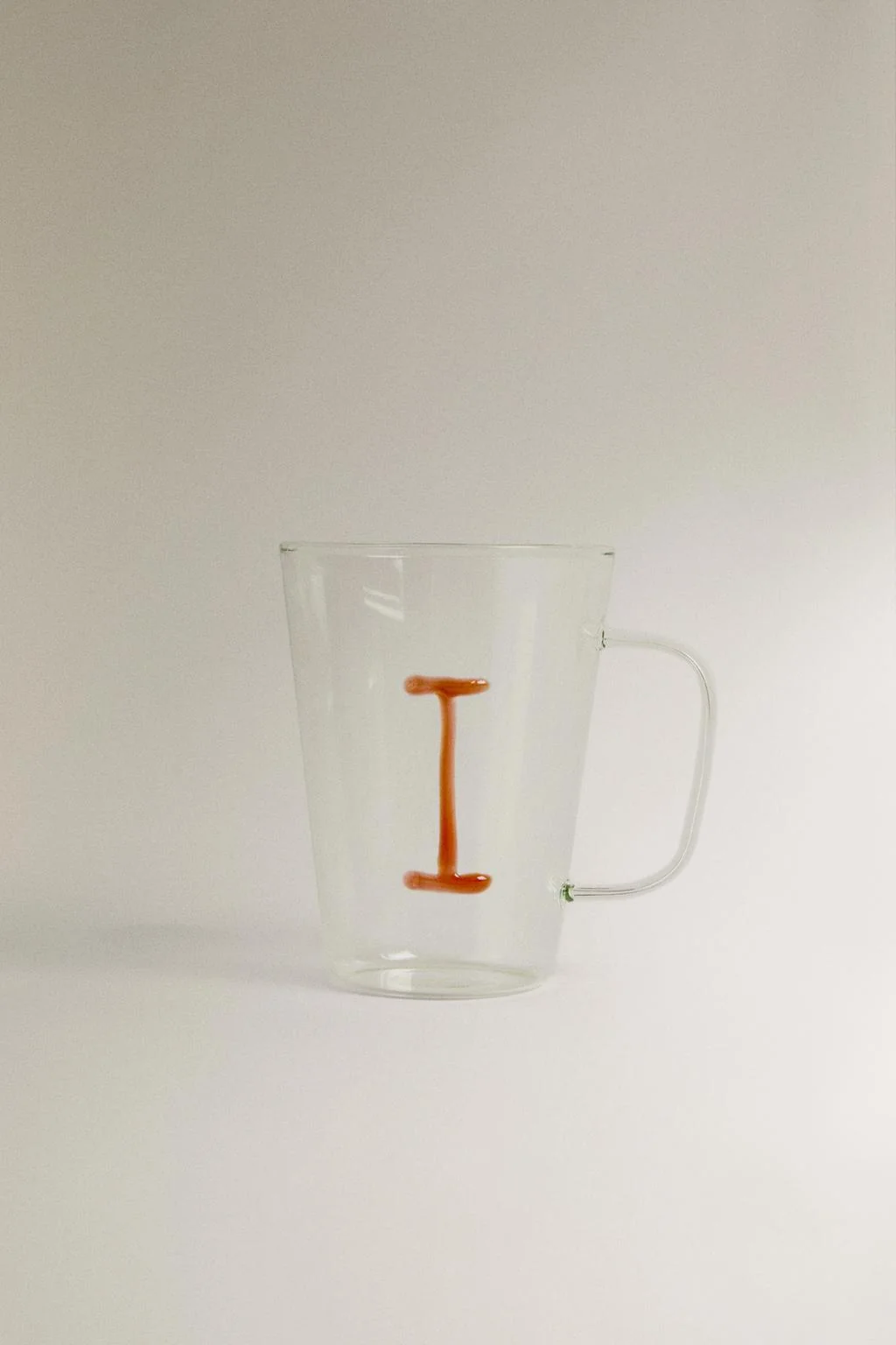 Кружка из боросиликатного стекла с буквой I — Стеклянные кружки