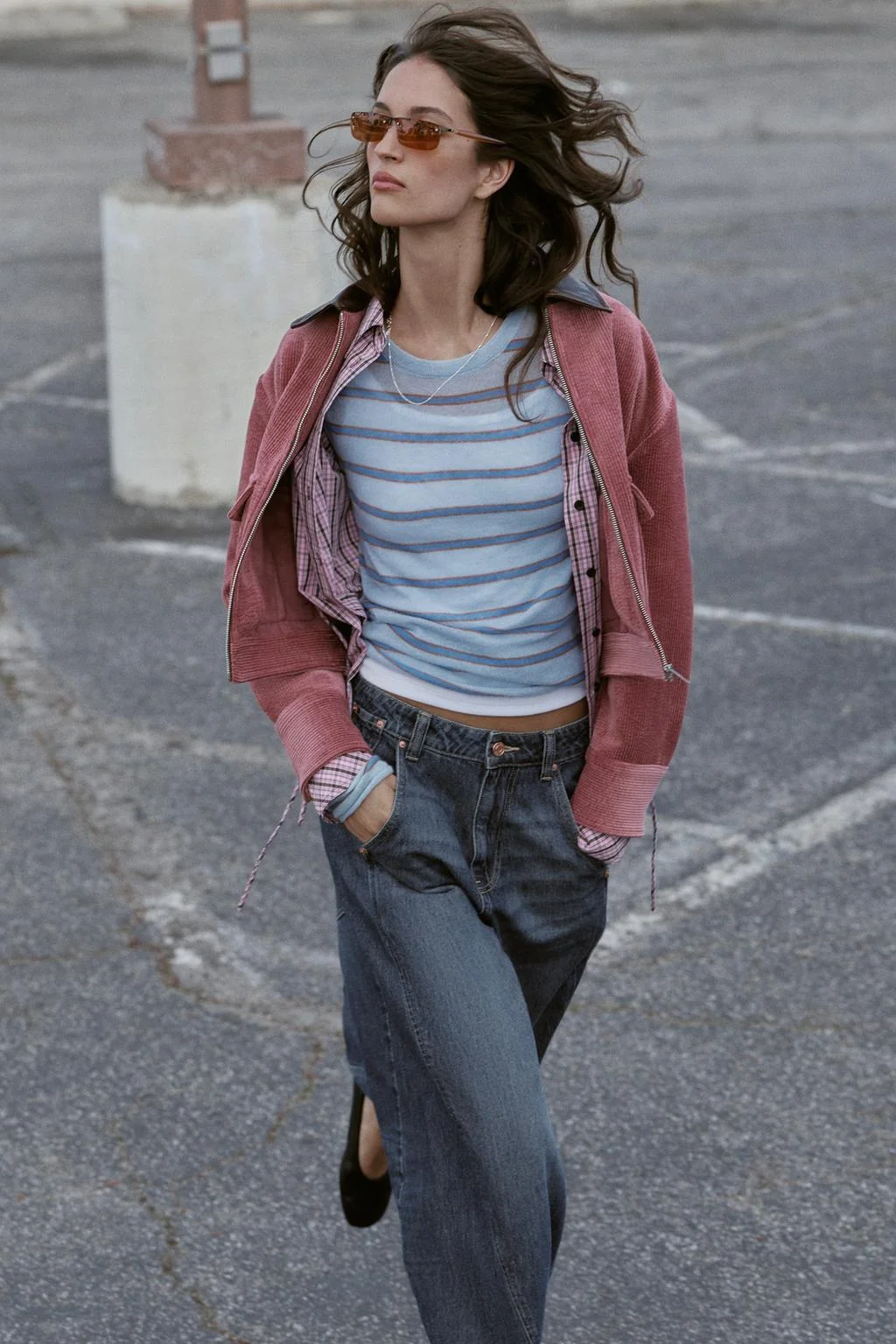 Куртка из вельвета с кожаным воротником