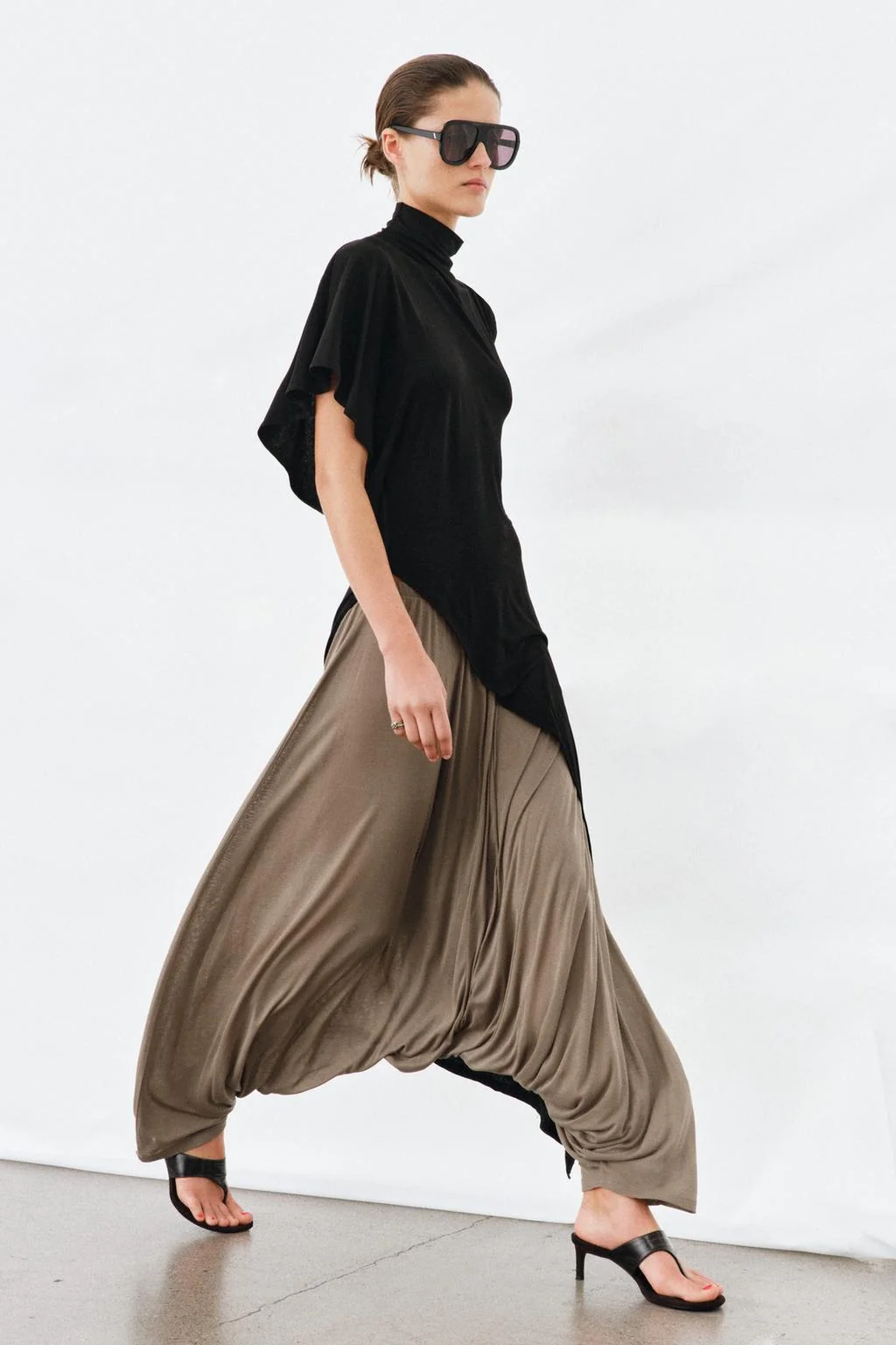 Струящиеся брюки-саруэль