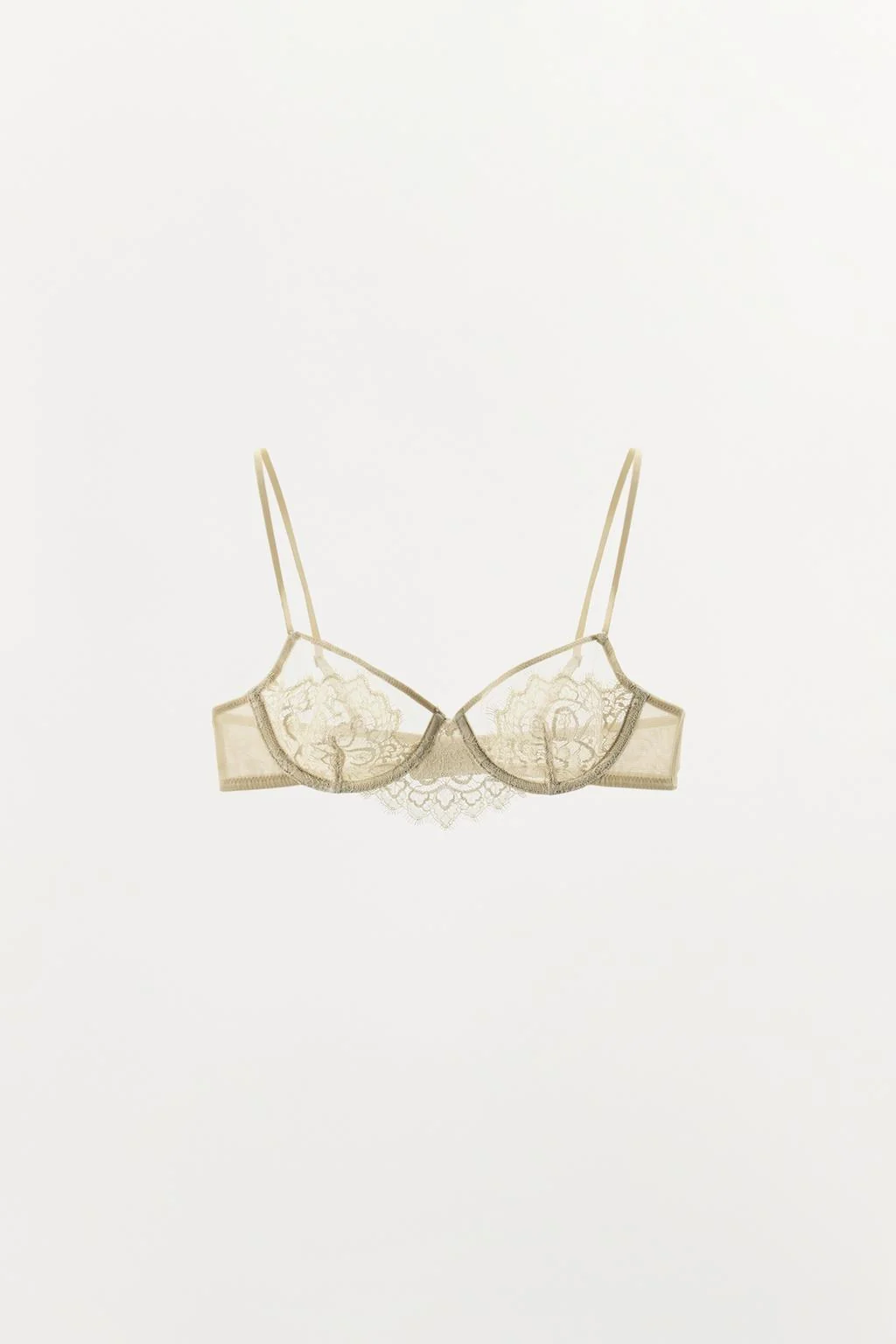 Кружевной бралетт с чашечками
