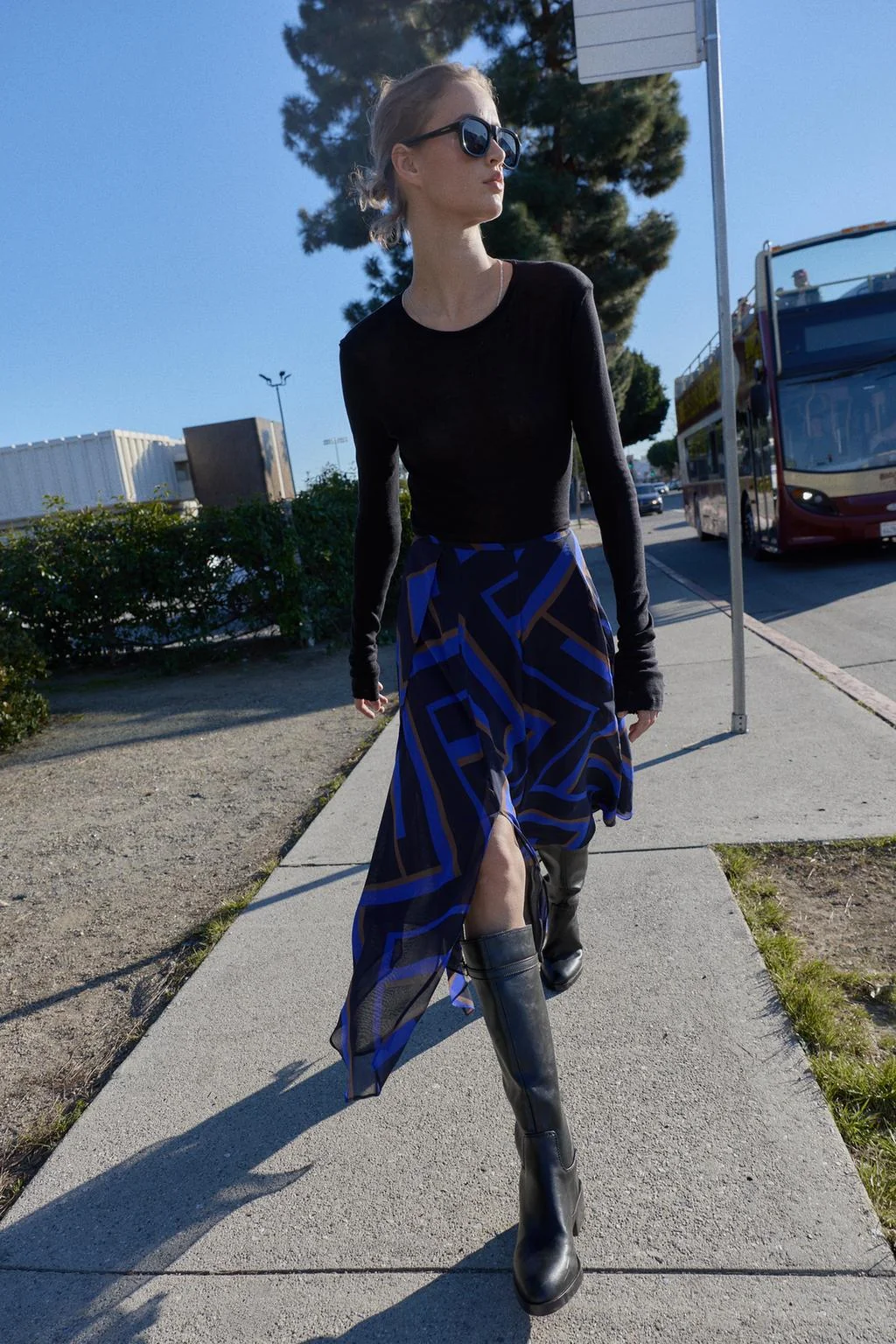 Юбка миди асимметричная с принтом