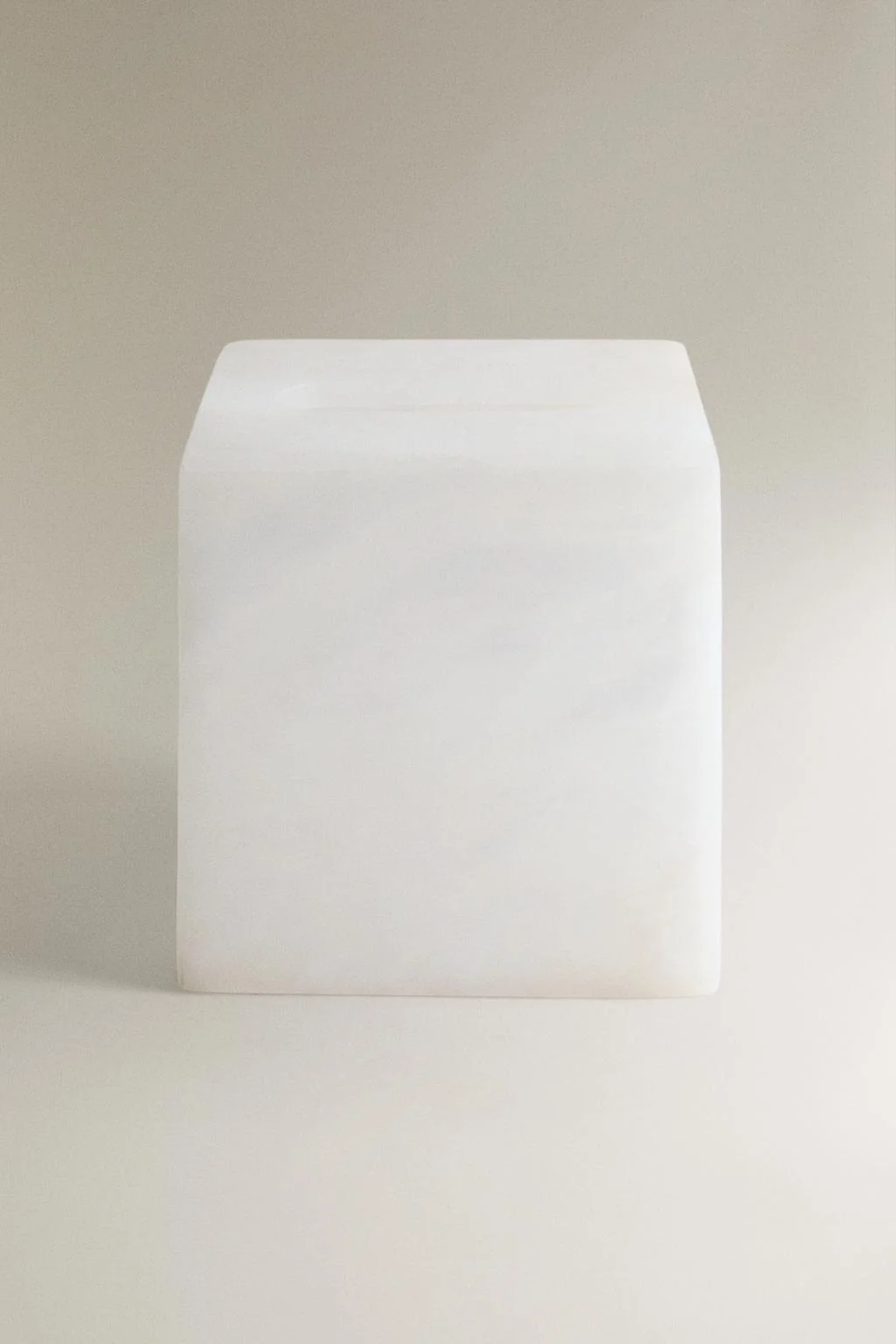 ALABASTER TISSUE BOX