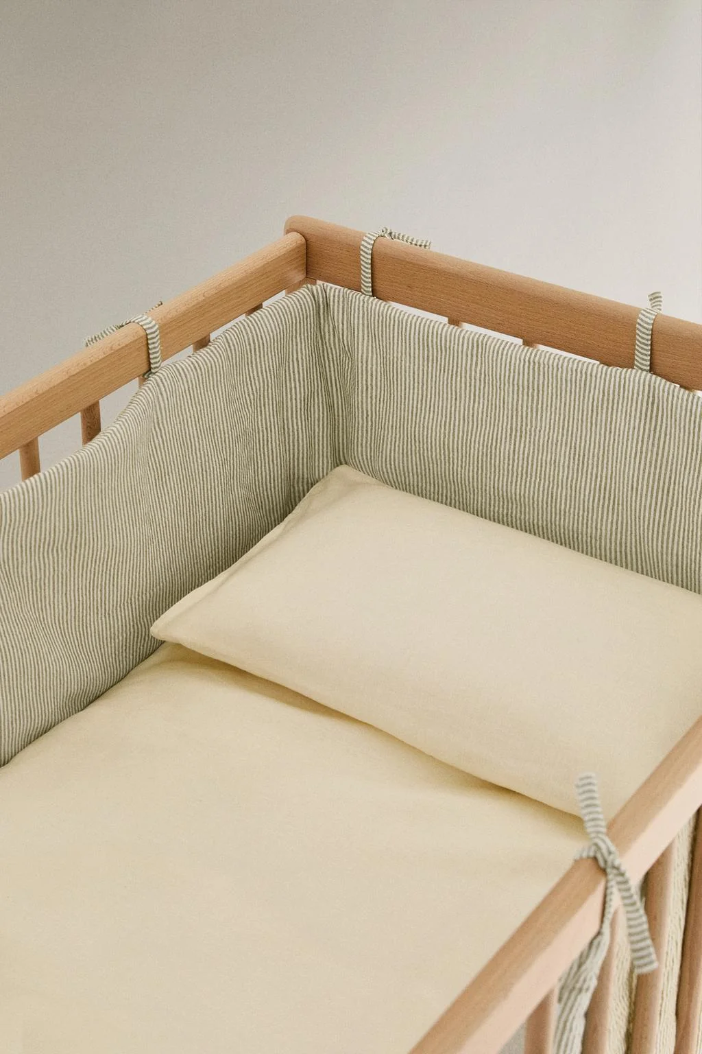 ПОЛОСАТЫЙ МУСЛИНОВЫЙ ХЛОПЧАТОБУМАЖНЫЙ НАВОЛОЧКА НА КОМБИНЕЗОН — Зара для дома новрожки