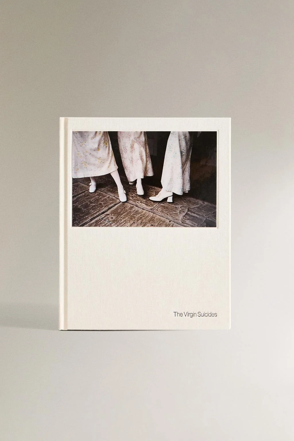 КНИГА «ДЕВСТВЕННЫЕ САМОУБИЙСТВЫ» СОФИИ КОППОЛЫ (АНГЛИЙСКИЙ) — Концепции