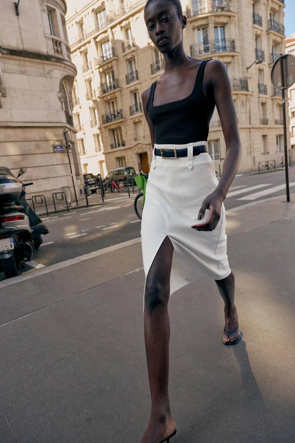 Юбка-карандаш миди с поясом