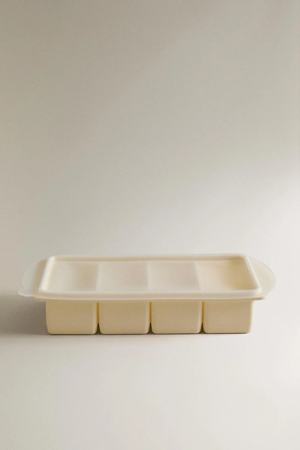 СИЛИКОНОВЫЙ КОНТЕЙНЕР С ОТДЕЛЕНИЯМИ