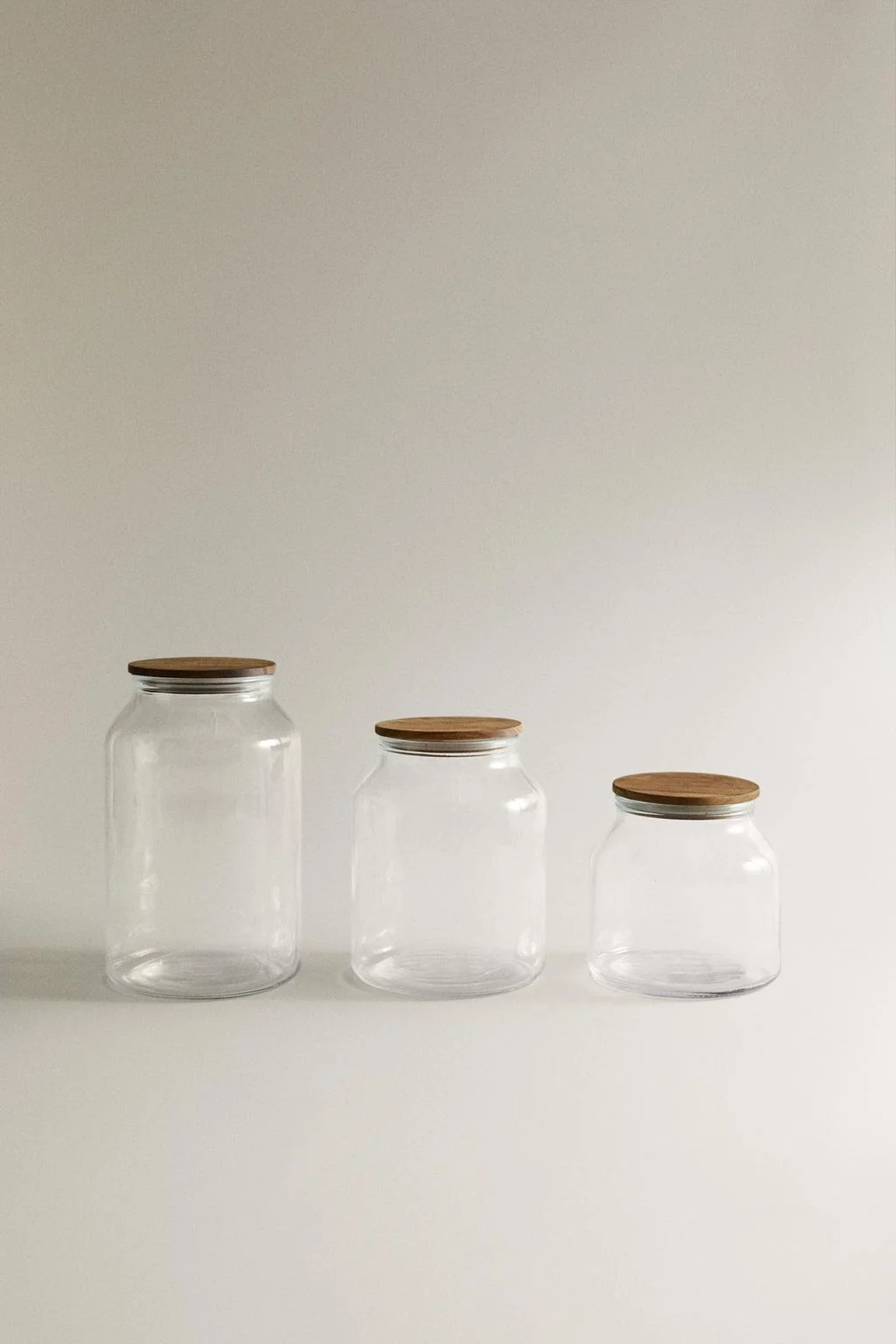 БАНКА ДЛЯ ХРАНЕНИЯ ИЗ АКАЦИИ И СТЕКЛА — Кухня