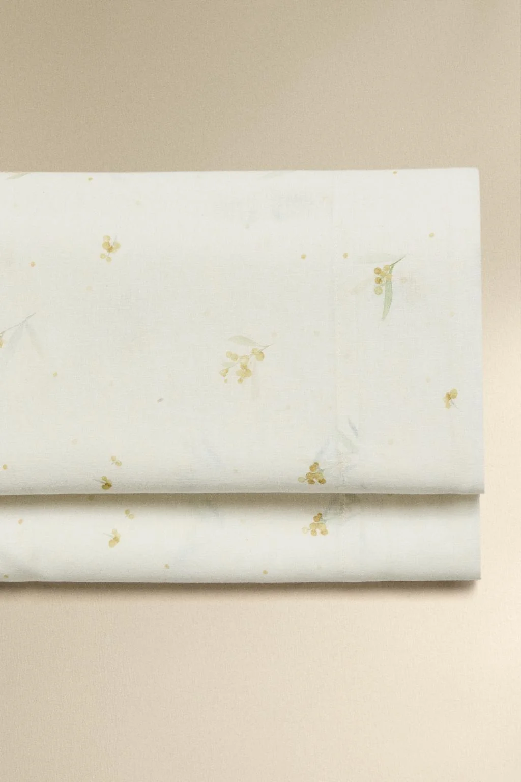 Простыня на резинке из льна и хлопка с принтом мимозы — Простыни