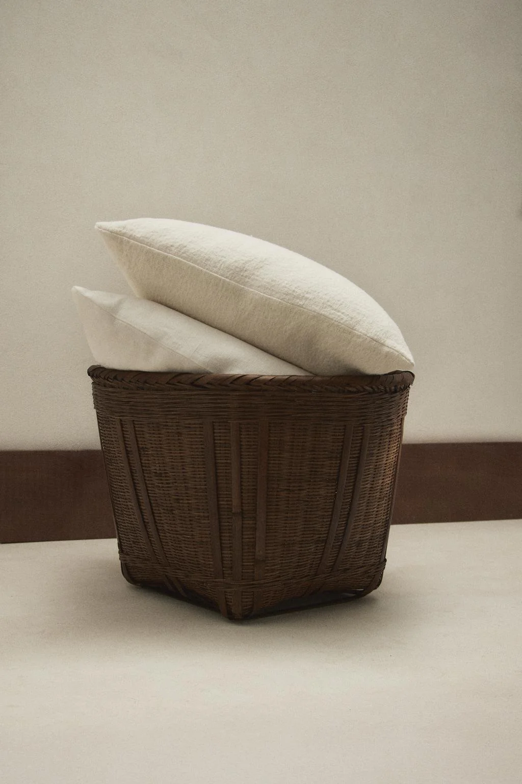 ПЛЕТЕНАЯ КОРЗИНА — Корзины