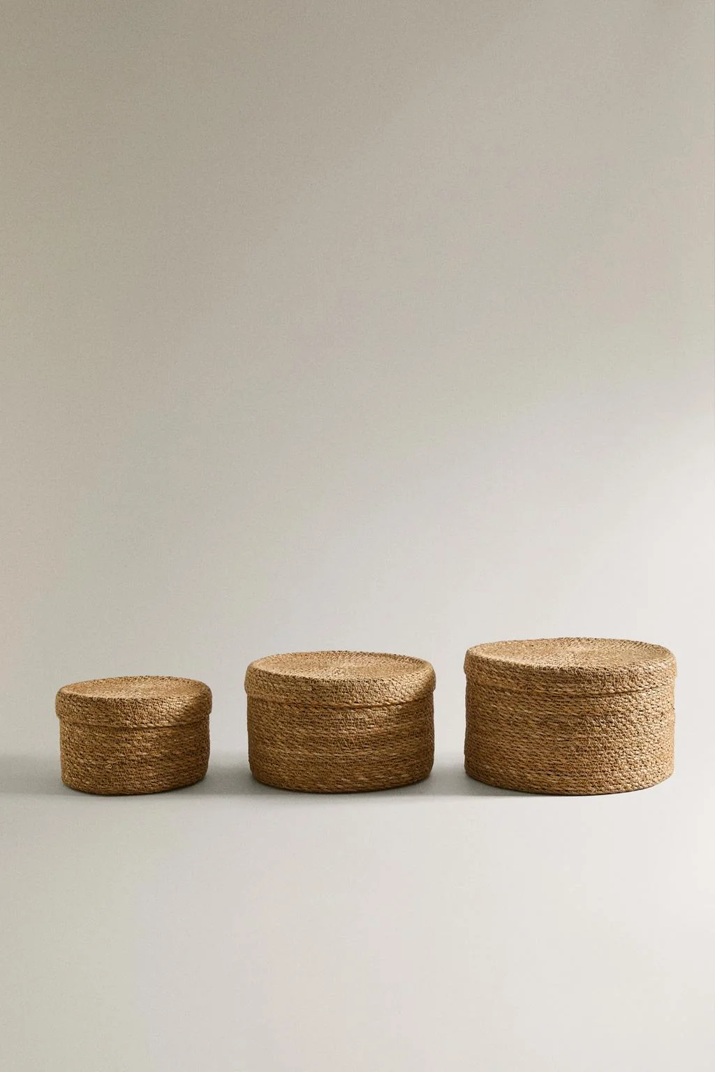 Корзина для белья из морской травы с крышкой — Корзины