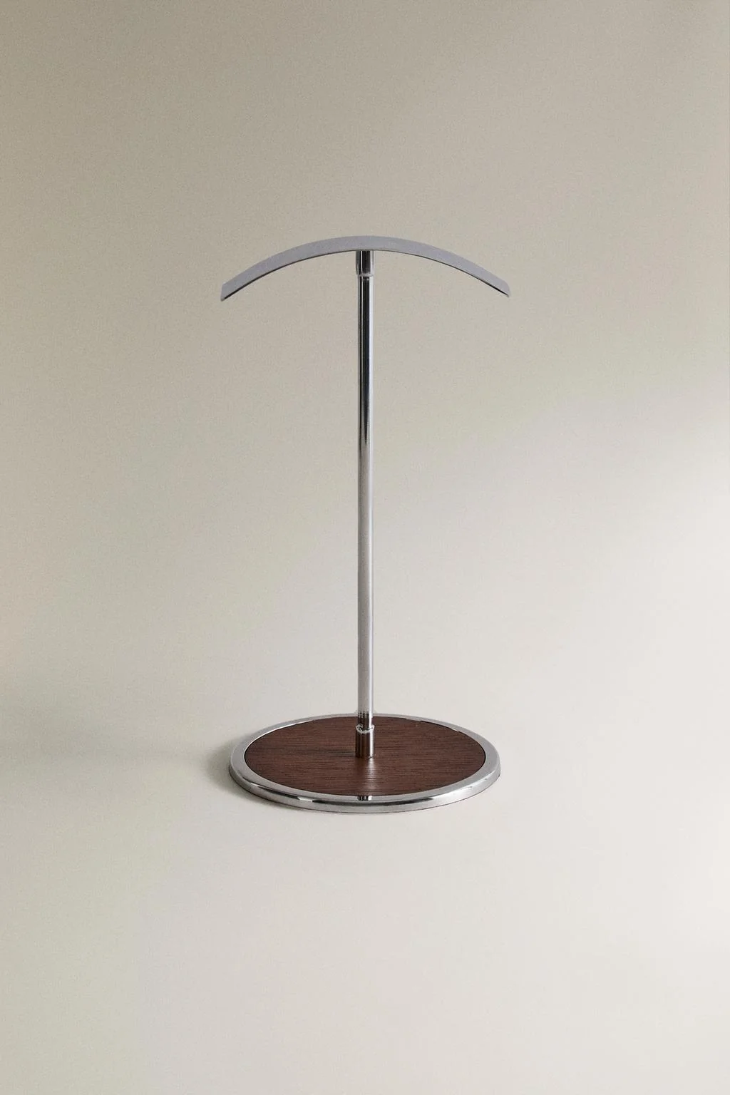 Стойка для наушников из металла — Концепции