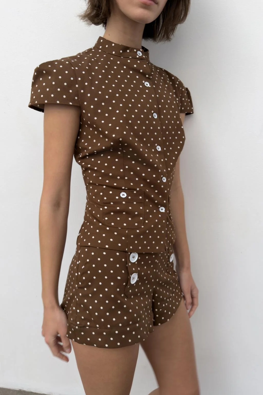 Шорты в мелкую точку