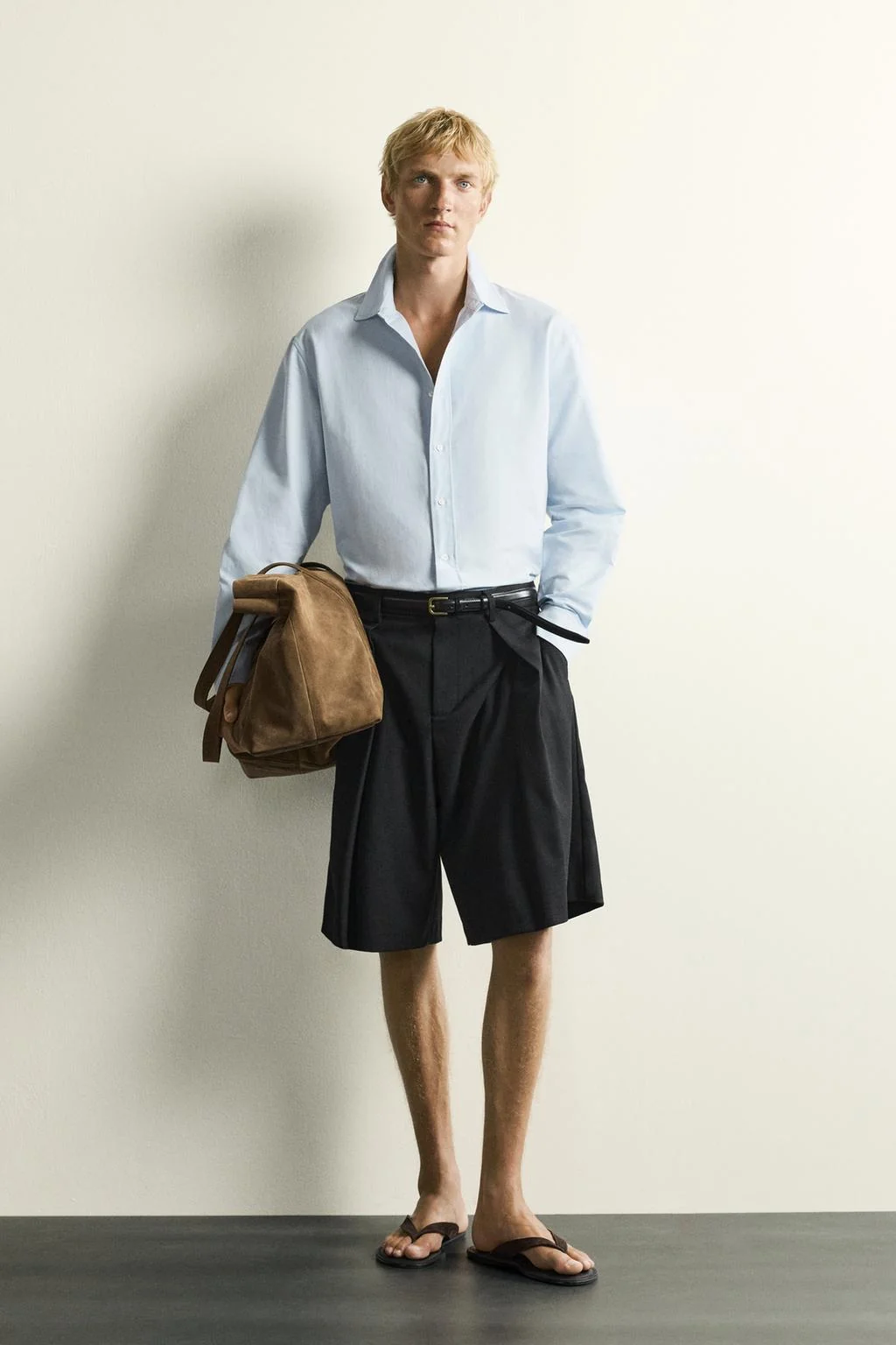 PLEATED WIDE-LEG BERMUDA SHORTS