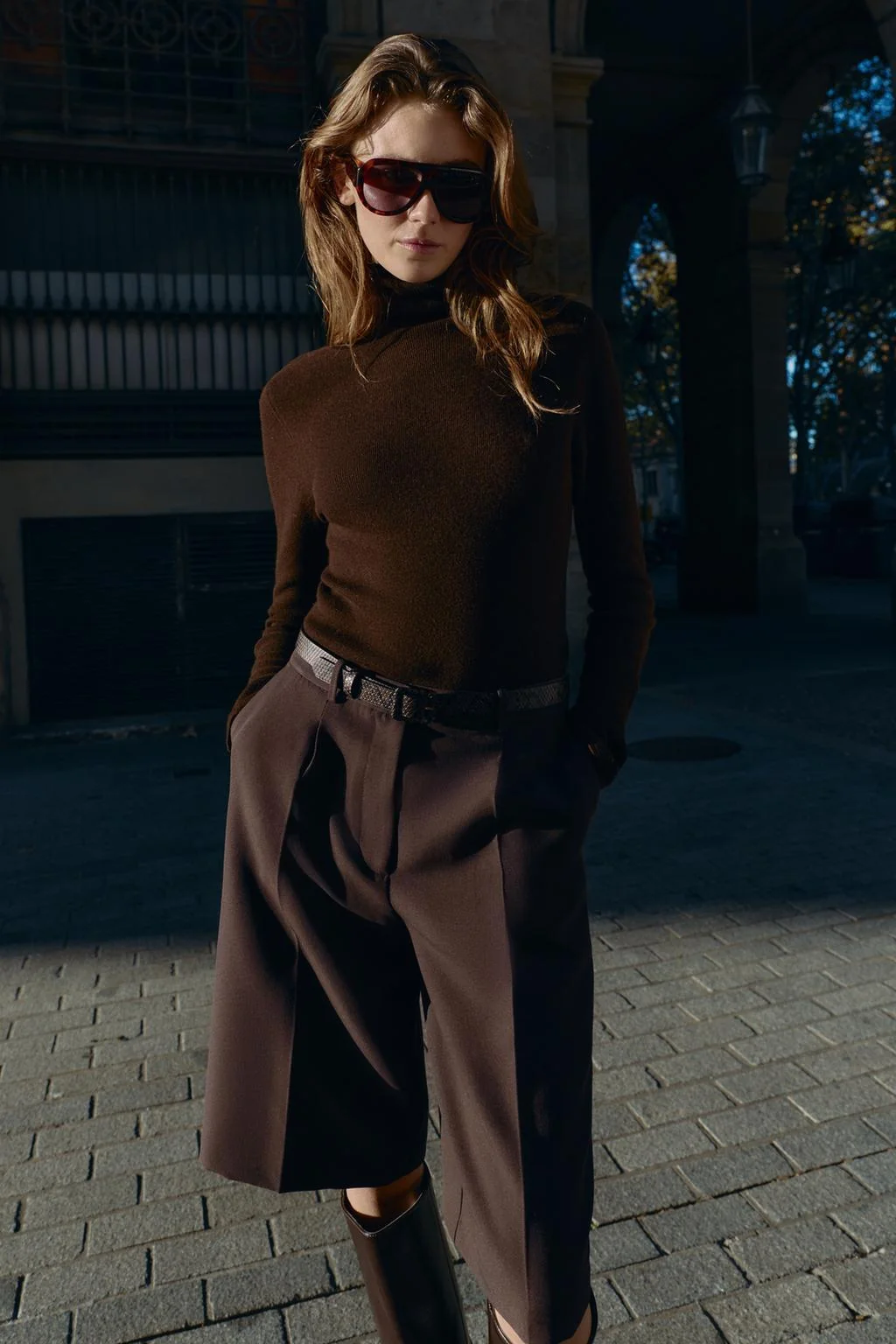 Длинные шорты-бермуды с поясом