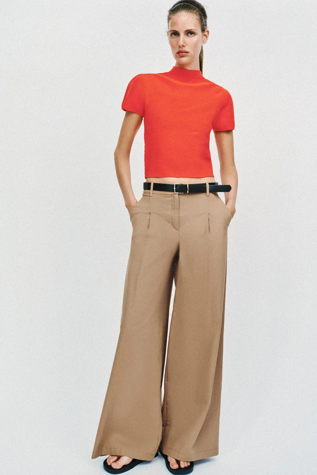 Топ с пуфами из трикотажа