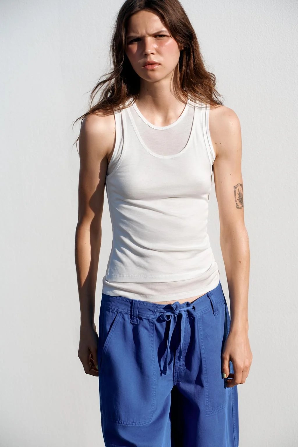 Двухслойная футболка без рукавов — Белый