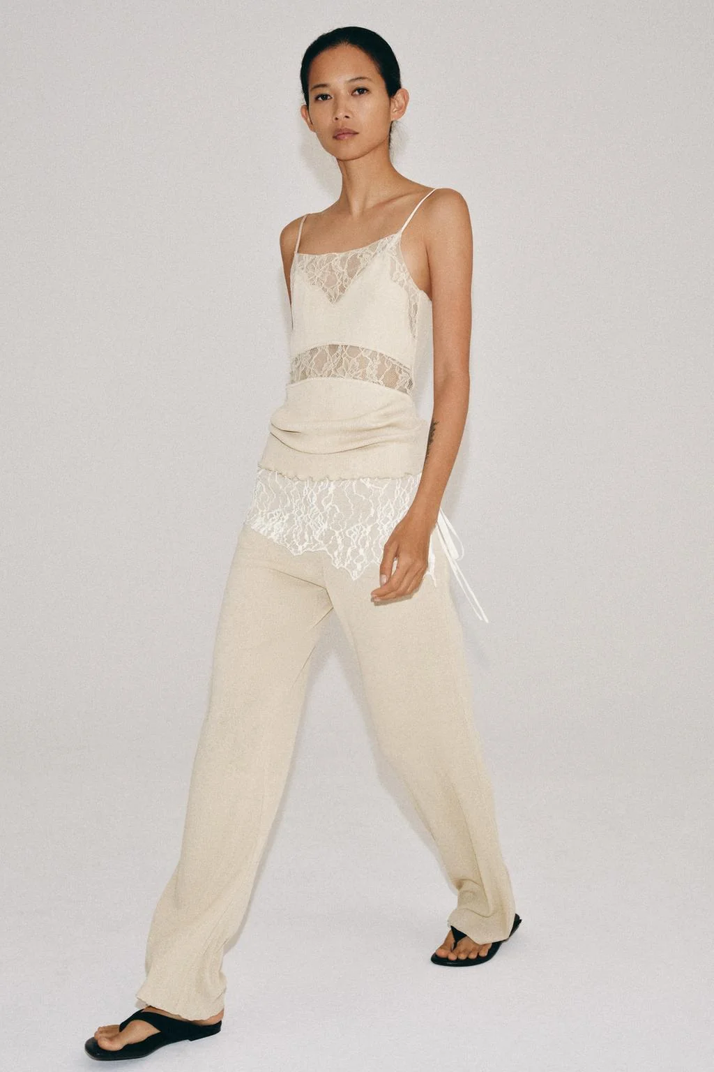 Рубчатые кружевные брюки — С широкой штаниной